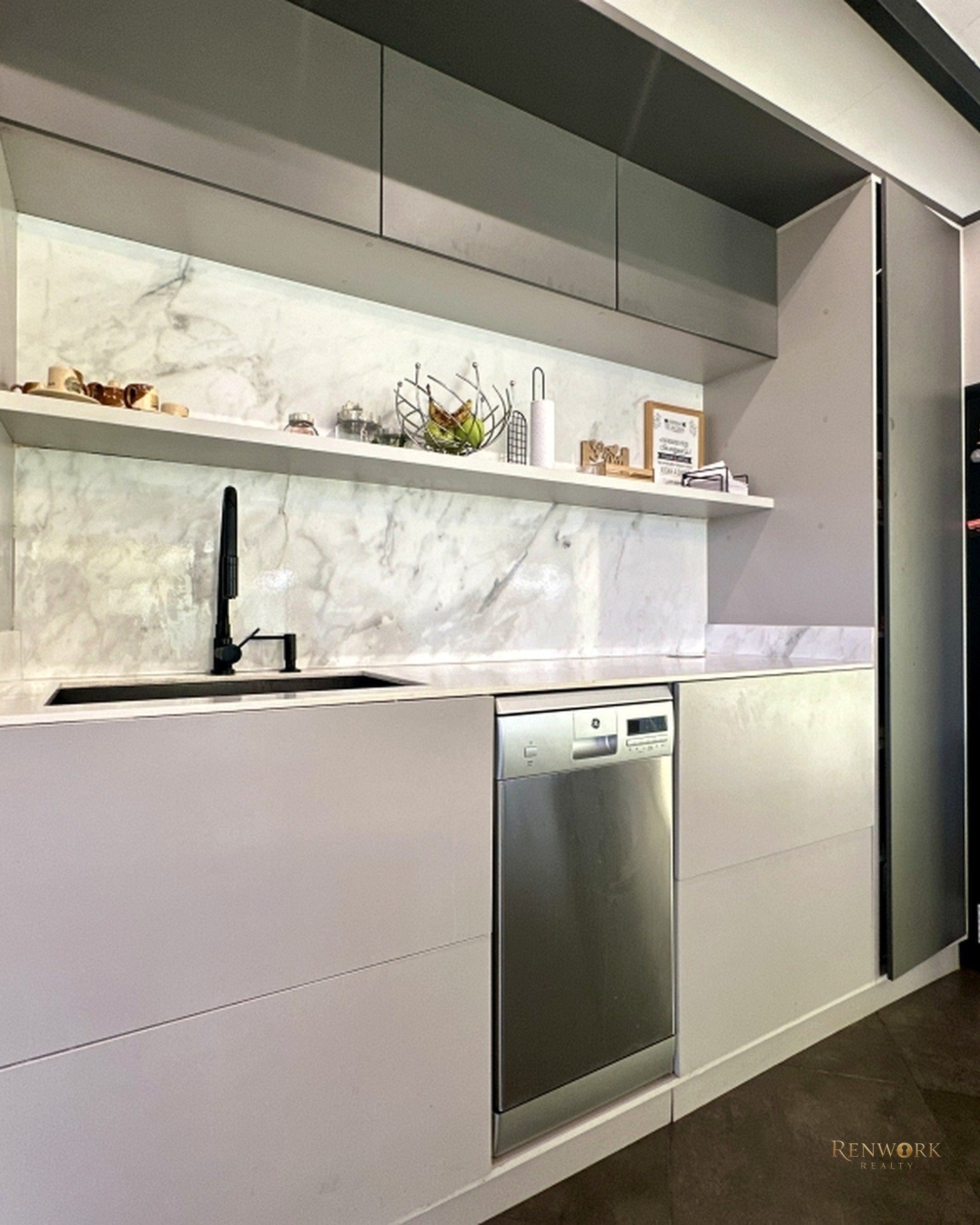 CASA EN VENTA CON VISTA A LA CIUDAD, JACCUZI Y SALA DE CINE. SABANETA. · foto 8