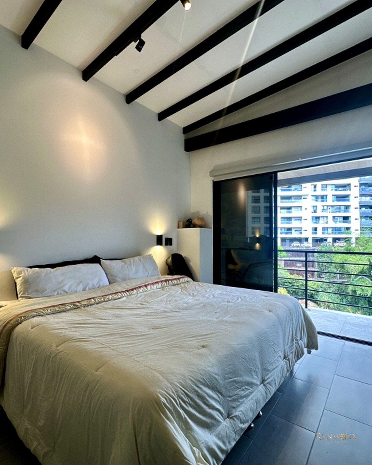 CASA EN VENTA CON VISTA A LA CIUDAD, JACCUZI Y SALA DE CINE. SABANETA. · foto 10
