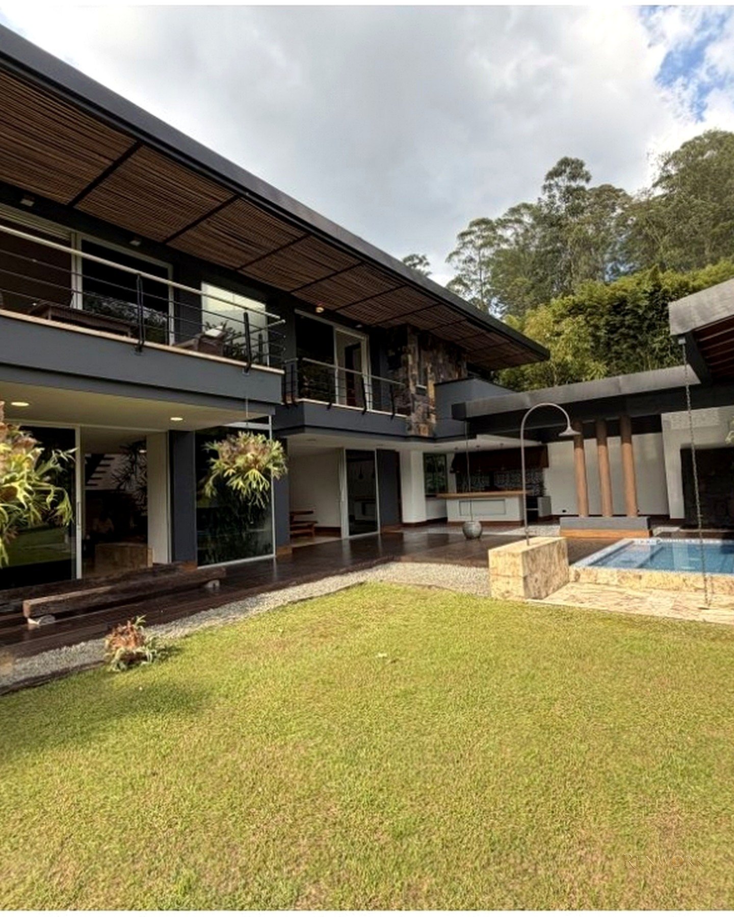 Vista de CASA EN VENTA EN ENVIGADO, SECTOR LOMA DEL ESCOBERO