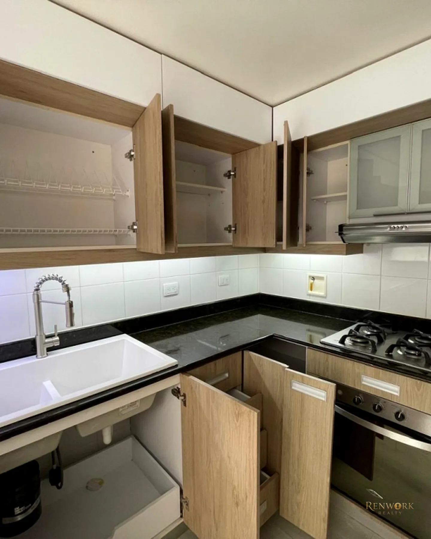 CASA EN VENTA ENVIGADO LOMA DE LAS BRUJAS ALTO VALOR CC · foto 3