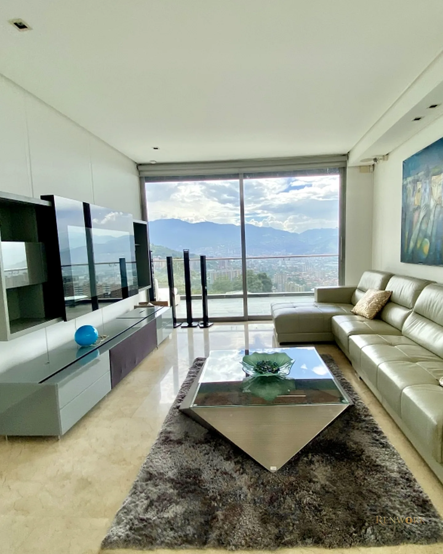 CASA EN VENTA ENVIGADO LOMA DEL ESCOBERO PARTE BAJA · foto 2