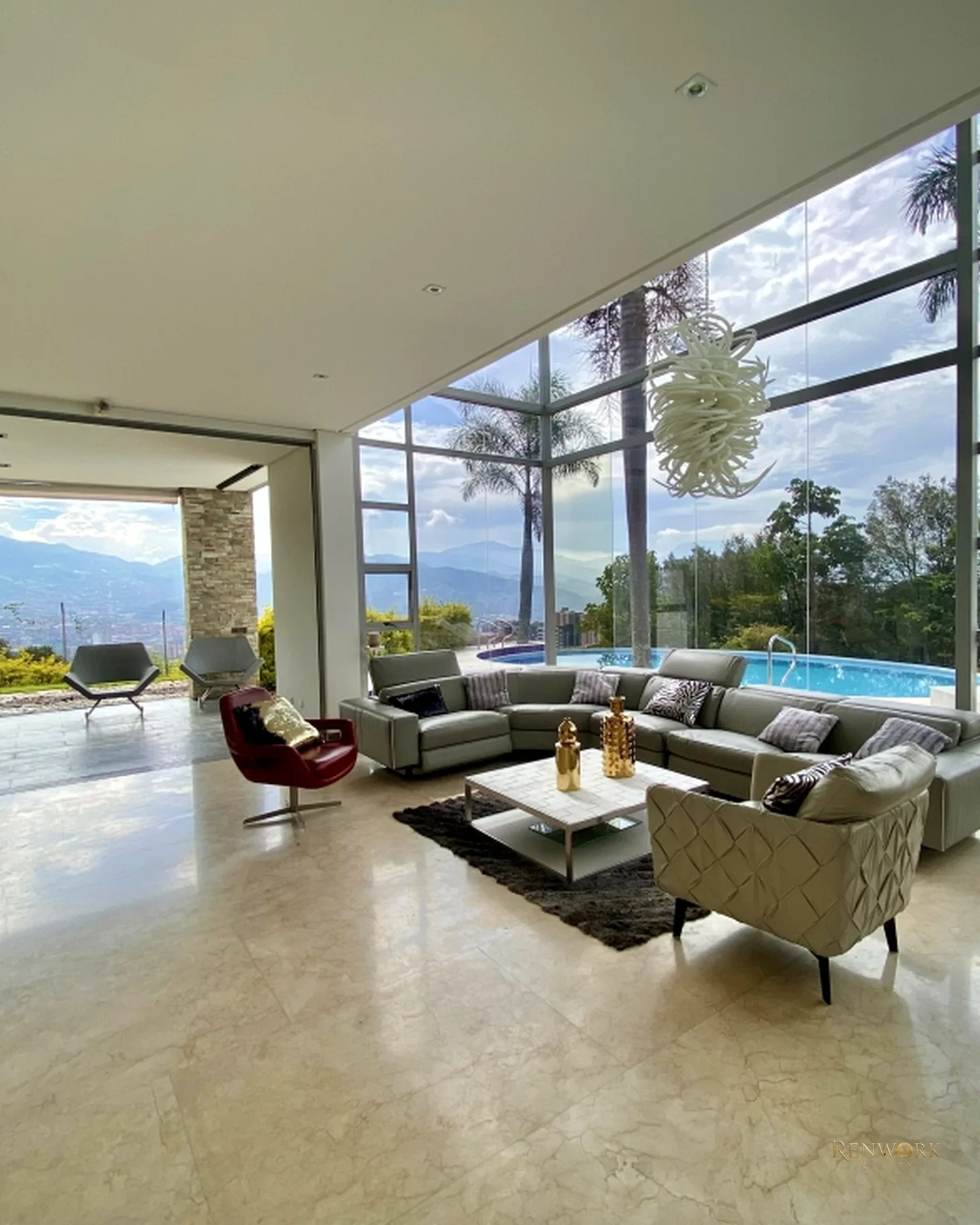 CASA EN VENTA ENVIGADO LOMA DEL ESCOBERO PARTE BAJA · foto 3