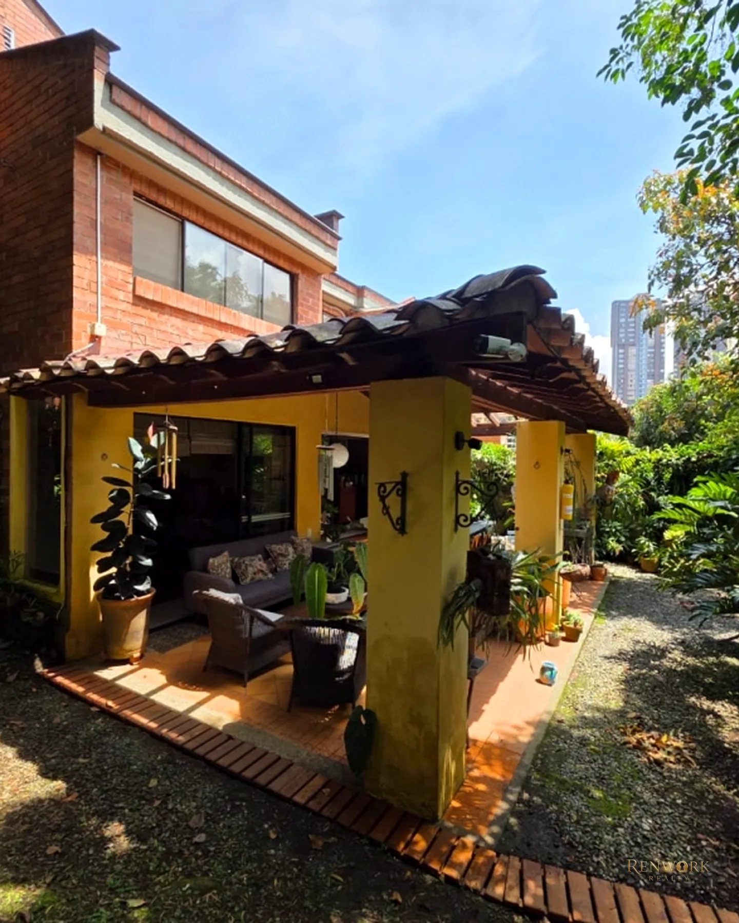 CASA EN VENTA, HERMOSA GRAN JARDÍN, EL POBLADO, LA TOMATERA · foto 6