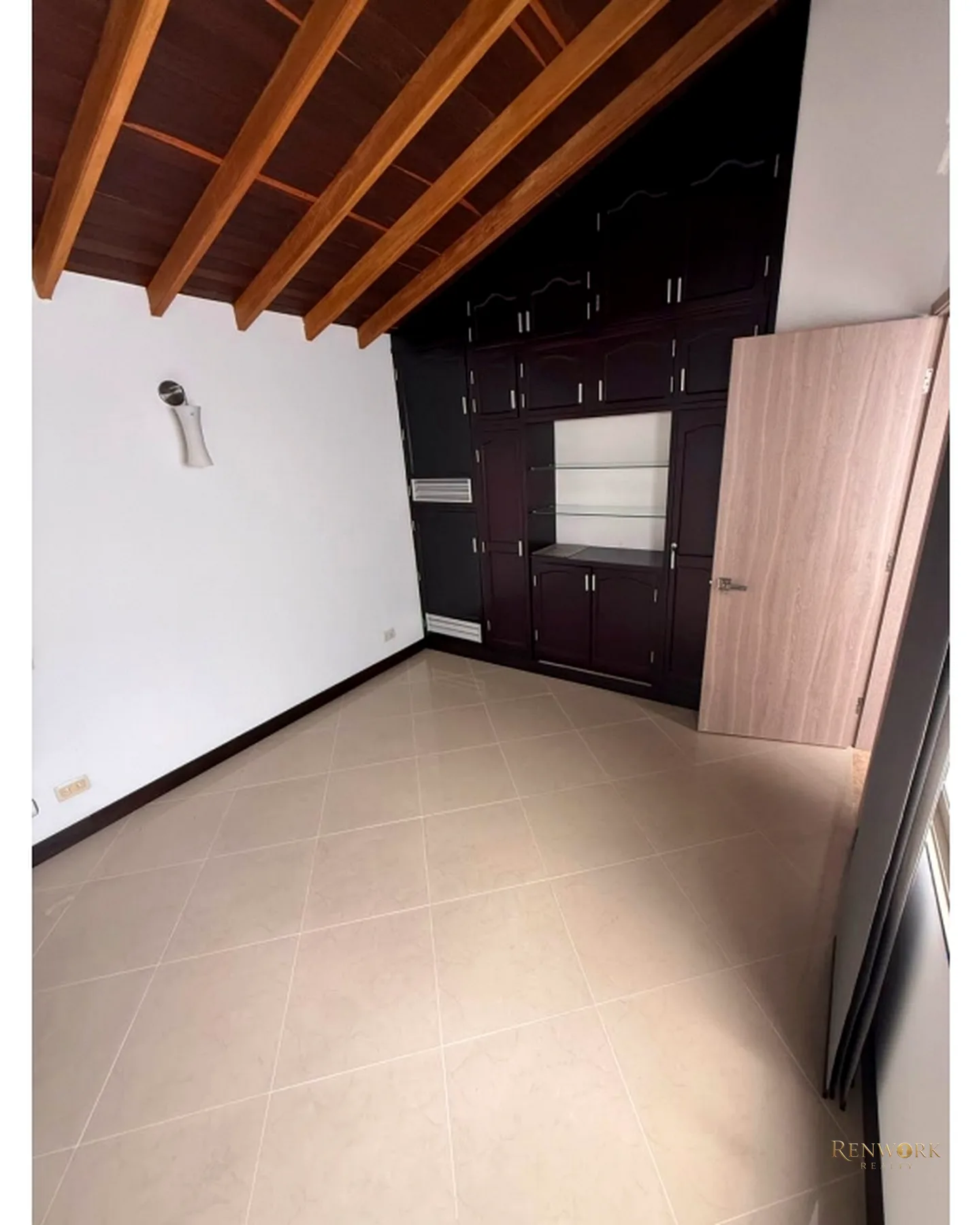 CASA EN VENTA SABANETA-LA DOCTORA · foto 5