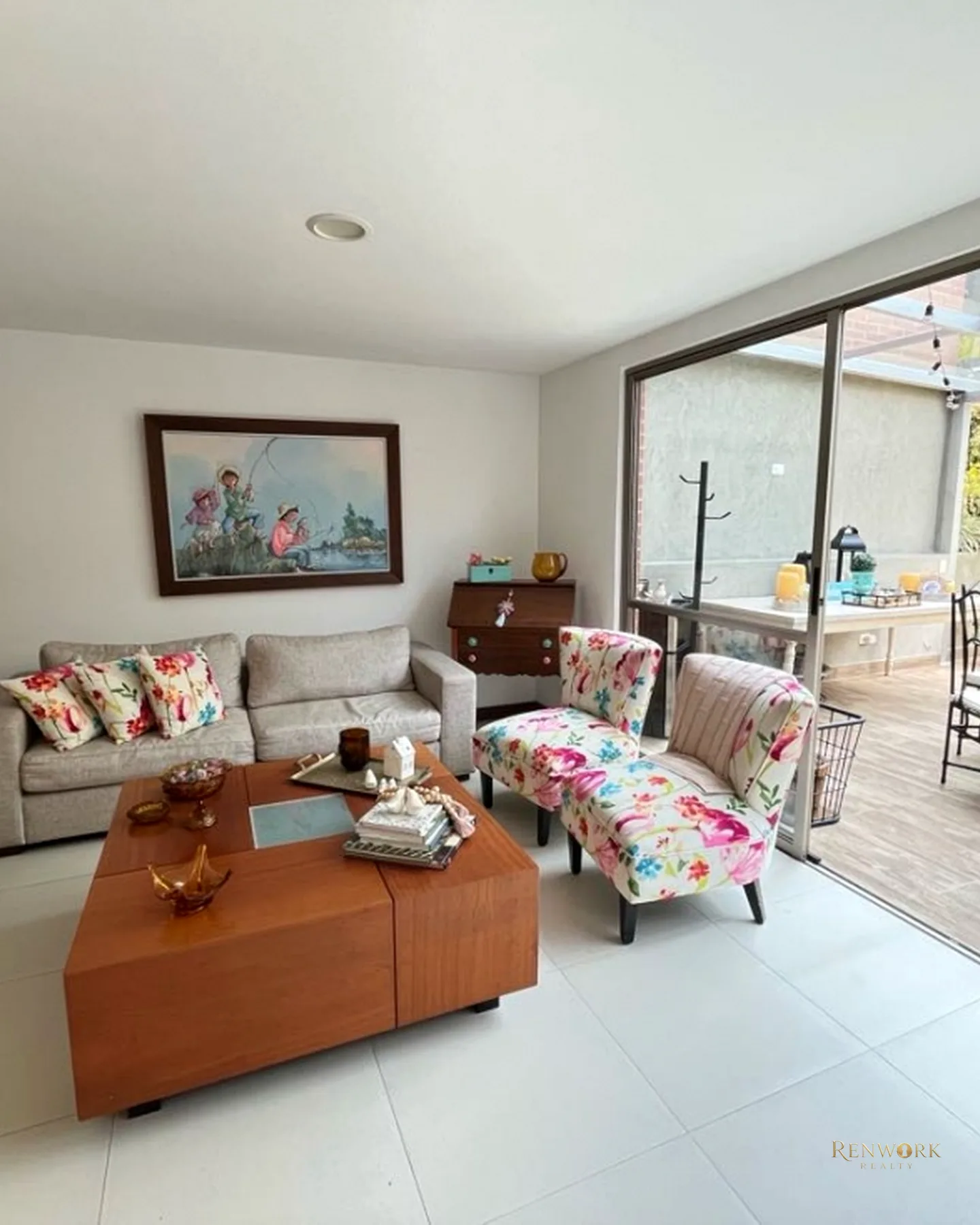 CASA ENVIGADO LOMA DEL CHOCHO 220MT2-3 ALCOBAS-TERRAZAJARDÍN-REFORMADA · foto 1