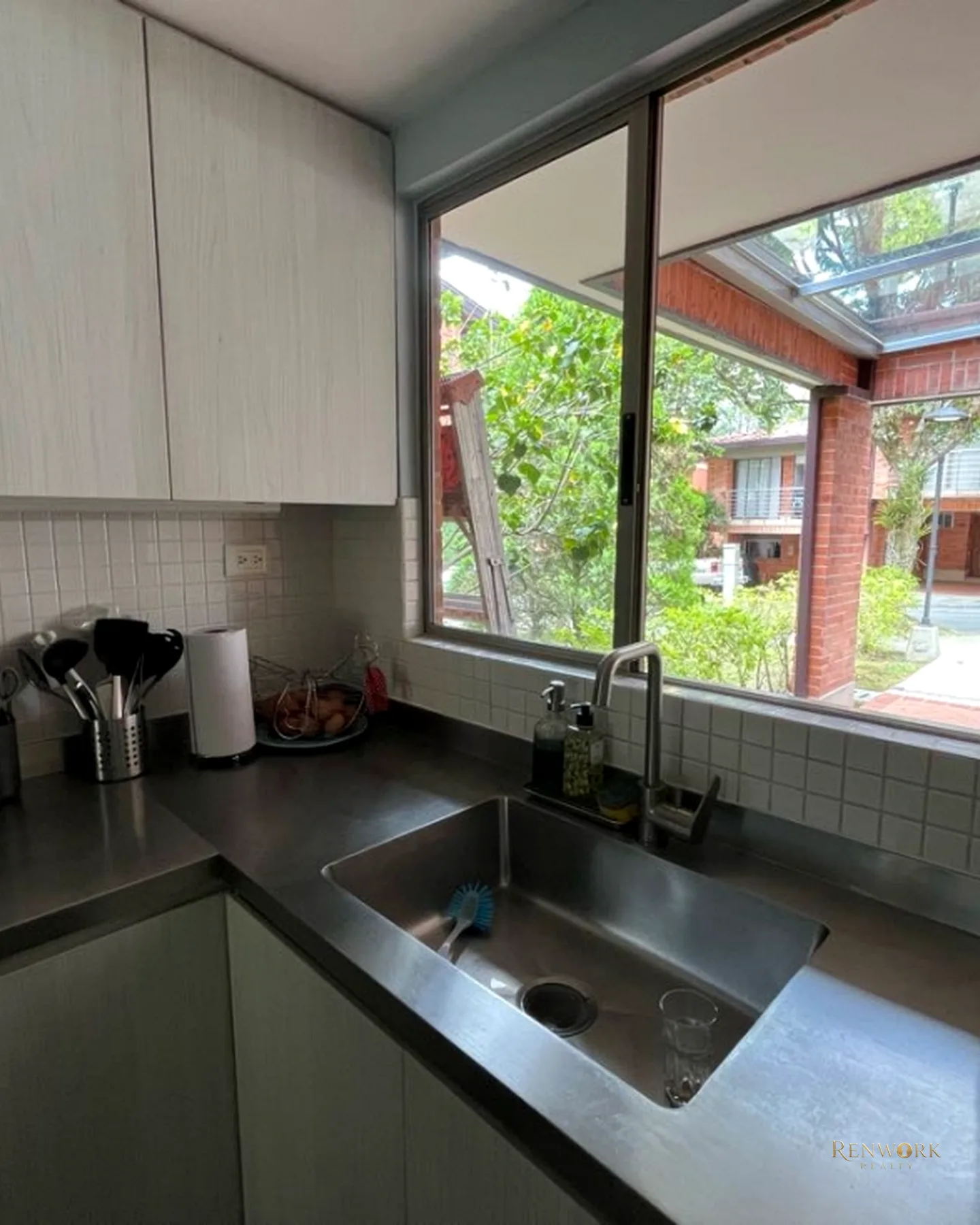 CASA ENVIGADO LOMA DEL CHOCHO 220MT2-3 ALCOBAS-TERRAZAJARDÍN-REFORMADA · foto 5