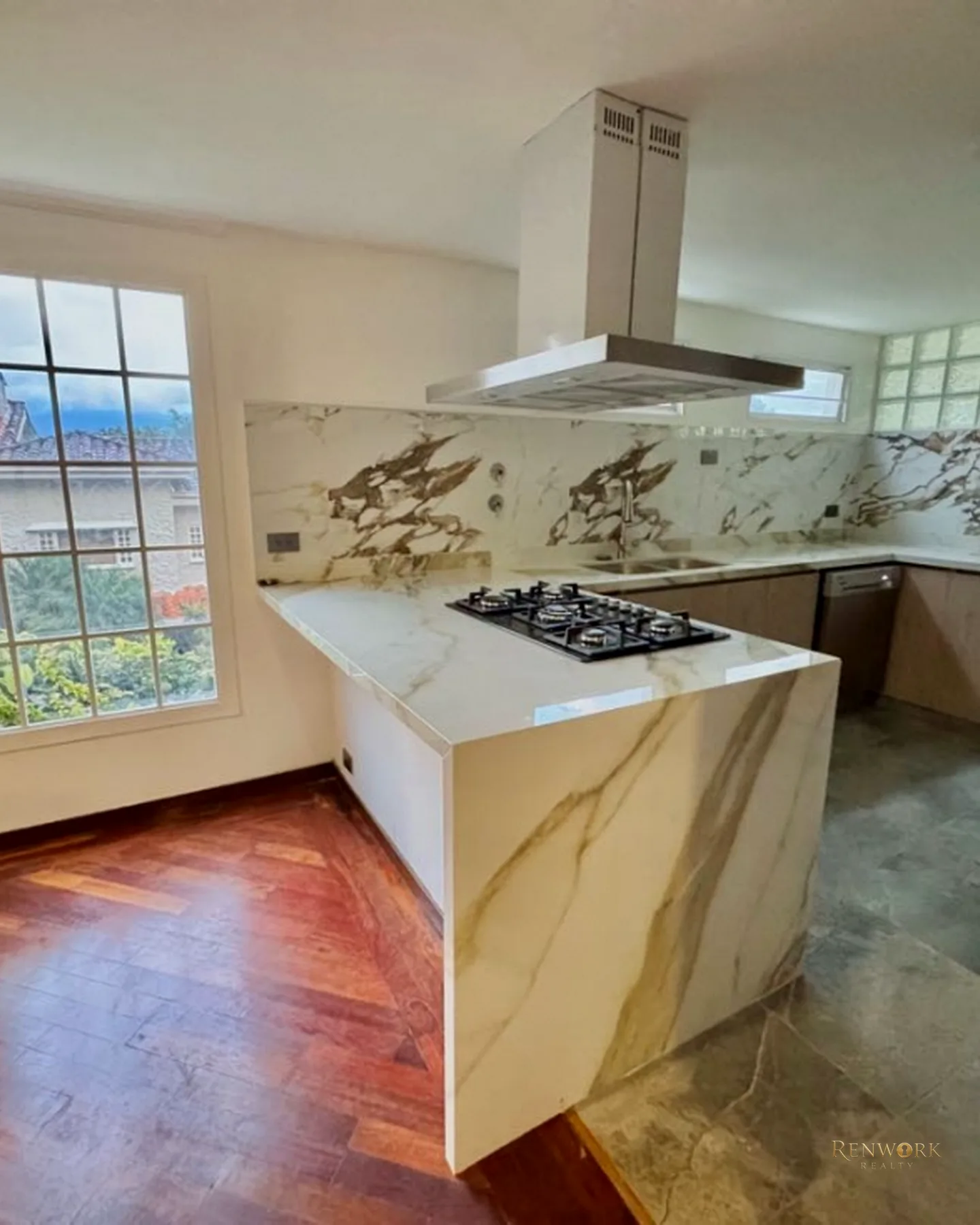 CASA ESQUINERA CERCA AL TESORO 4 ALCOBAS + SERVICIO · foto 3