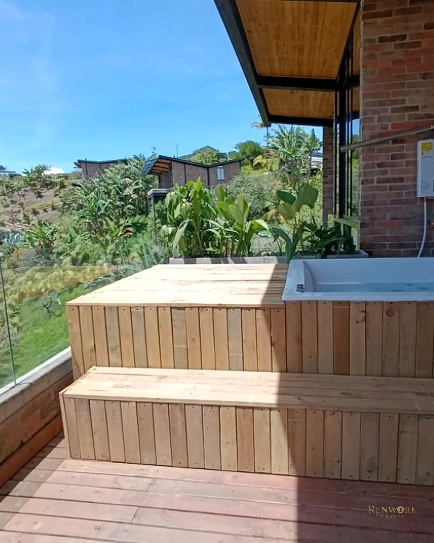 CASA FINCA EN EL PEÑOL EN UNIDAD CERRADA CON EMBALSE · foto 16