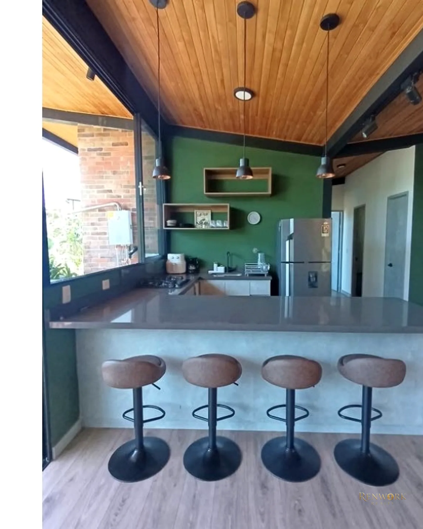 CASA FINCA EN EL PEÑOL EN UNIDAD CERRADA CON EMBALSE · foto 4