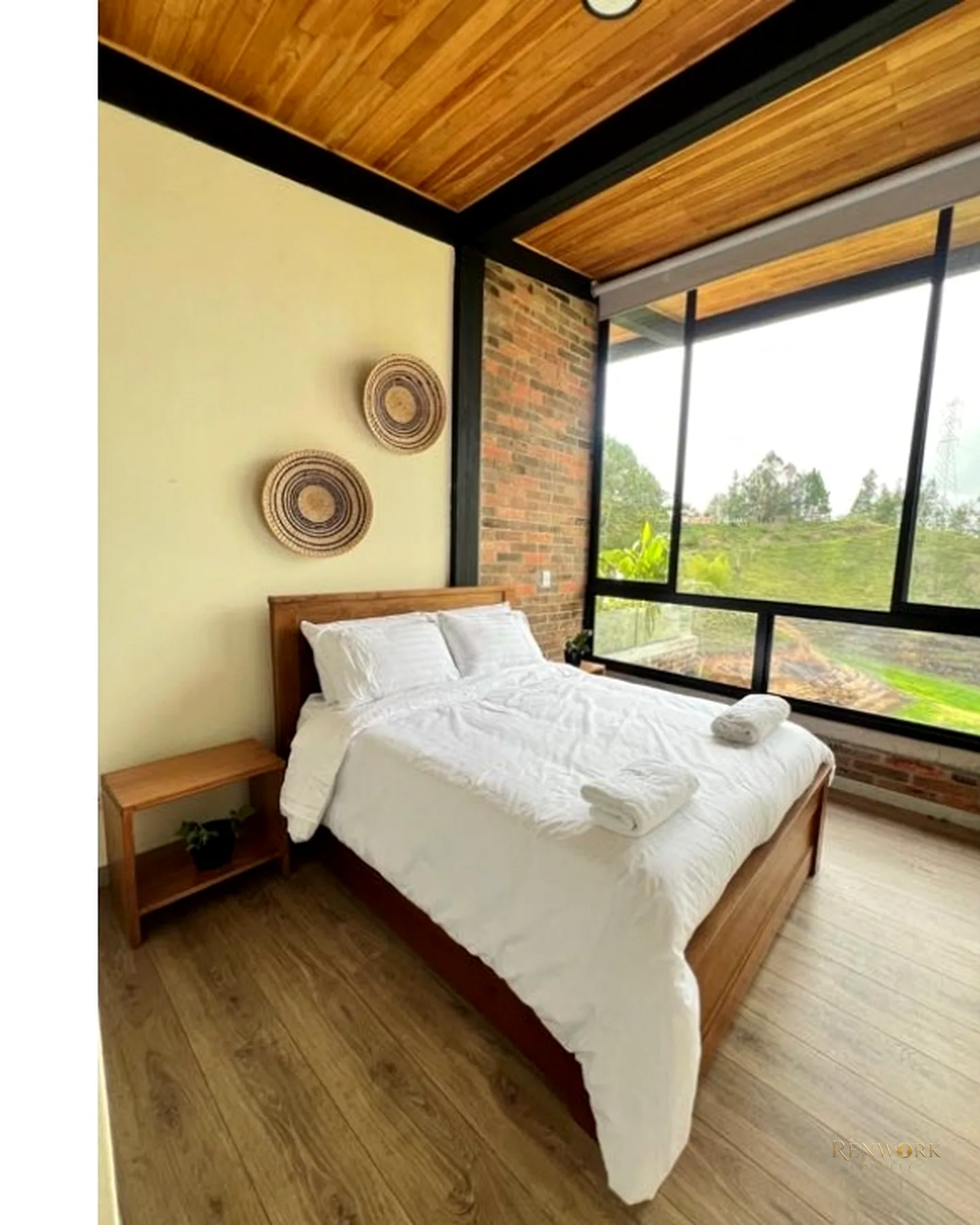 CASA FINCA EN EL PEÑOL EN UNIDAD CERRADA CON EMBALSE · foto 7