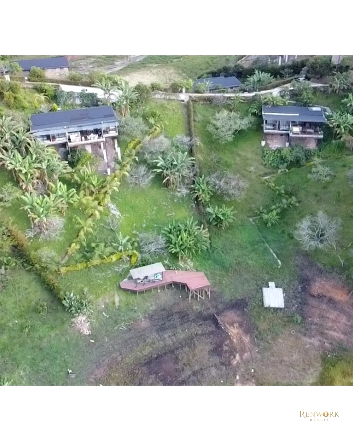 CASA FINCA EN EL PEÑOL EN UNIDAD CERRADA CON EMBALSE · foto 21