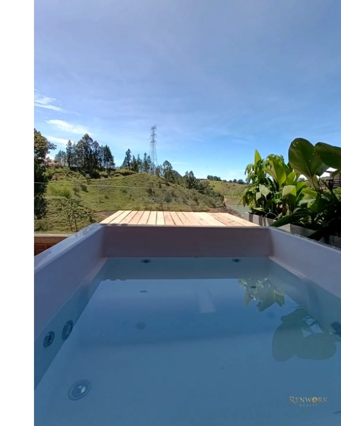 CASA FINCA EN EL PEÑOL EN UNIDAD CERRADA CON EMBALSE · foto 17