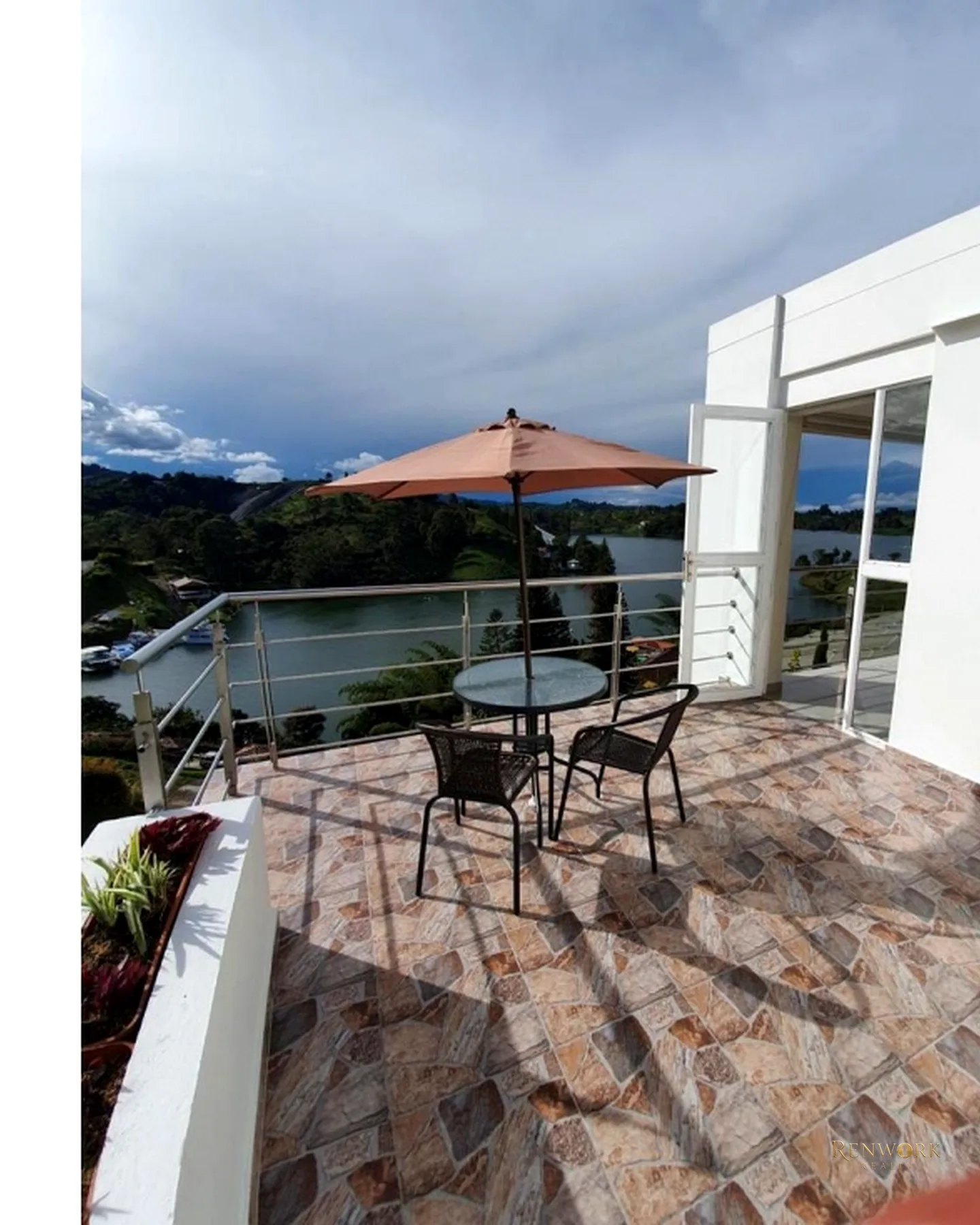 CASA FINCA EN VENTA EN EL PEÑOL ANTIOQUIA CON ACCESO A LA REPRESA · foto 7