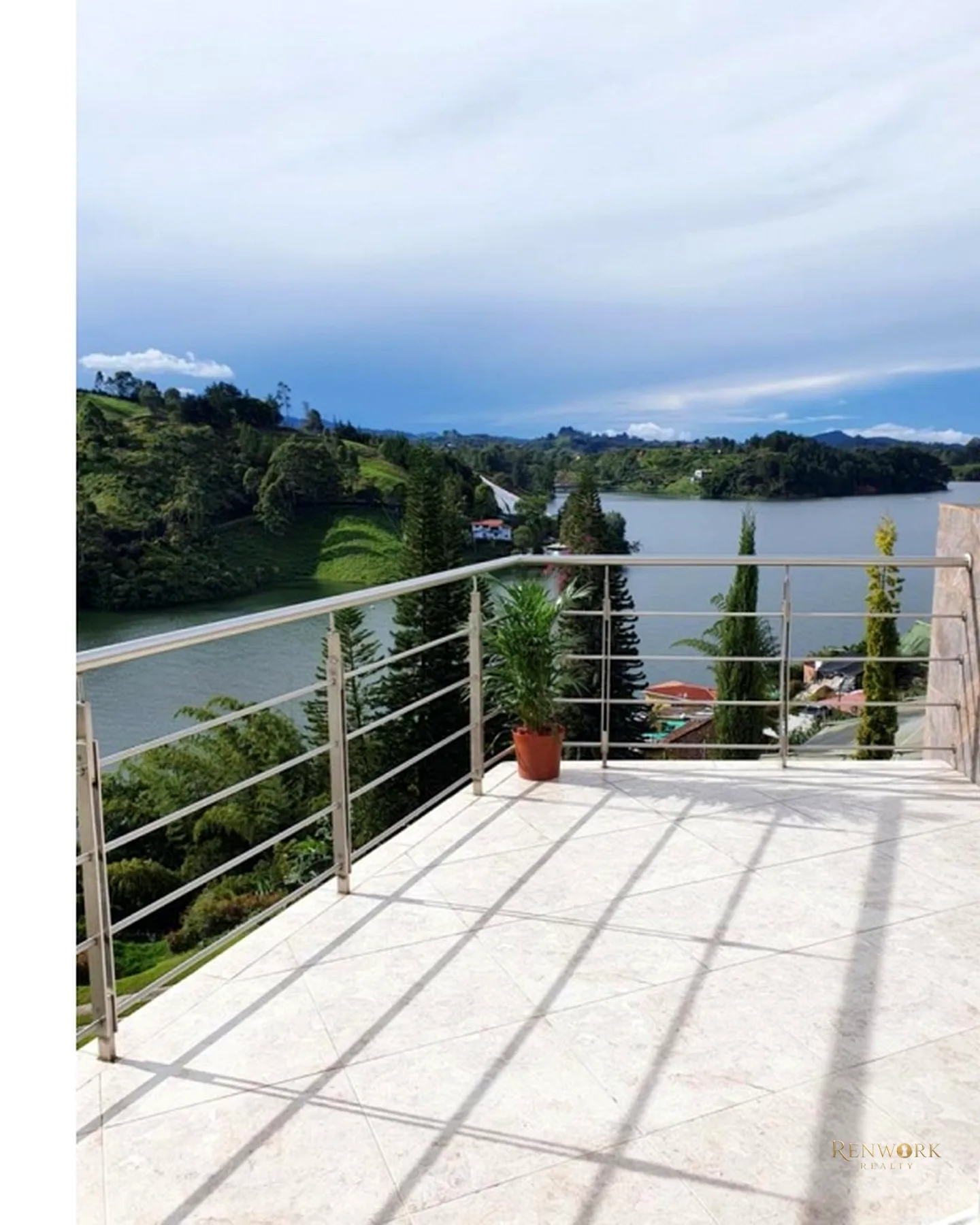 CASA FINCA EN VENTA EN EL PEÑOL ANTIOQUIA CON ACCESO A LA REPRESA · foto 6
