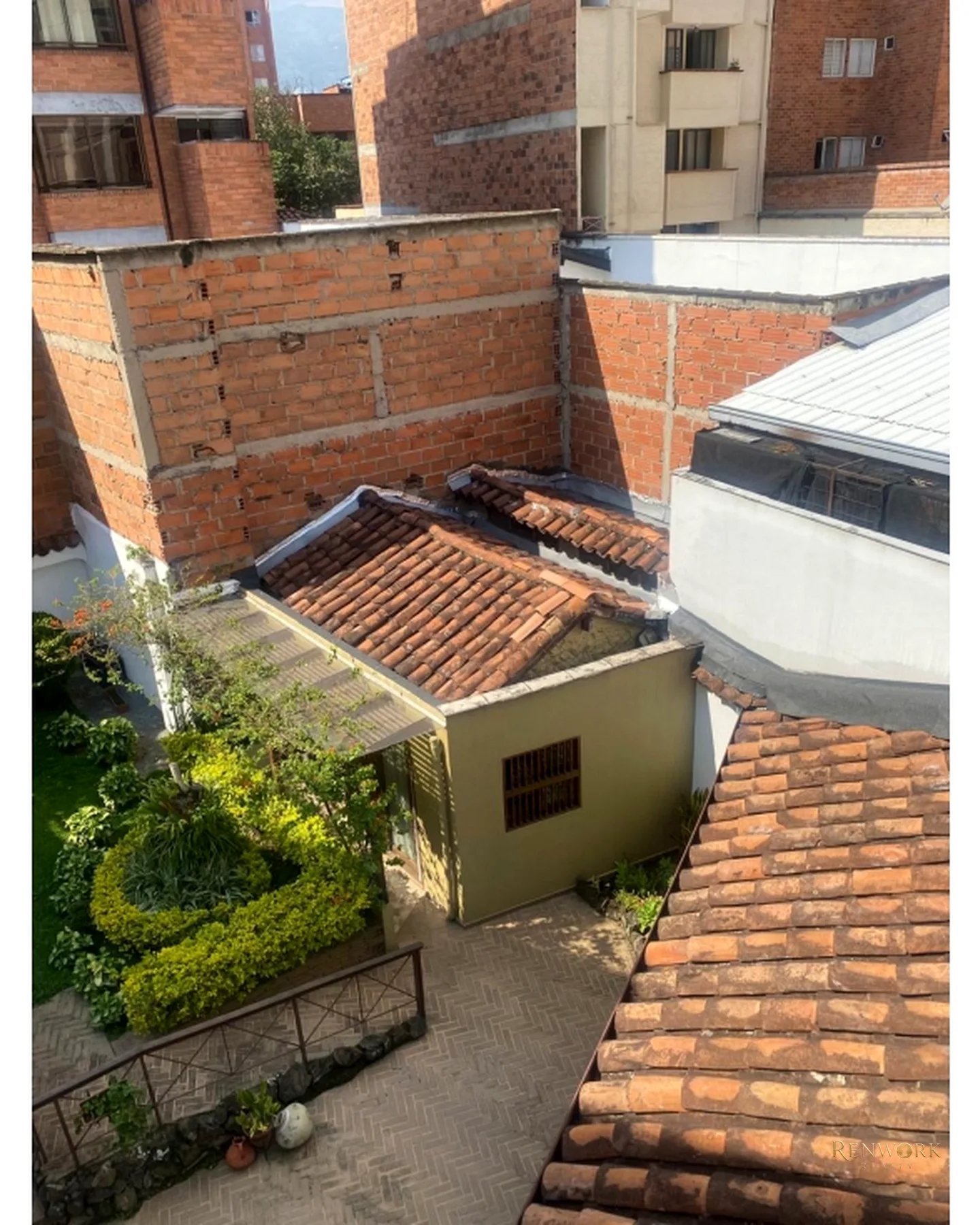 CASA LOTE EN VENTA SECTOR LAURELES ZONA ROSA · foto 16