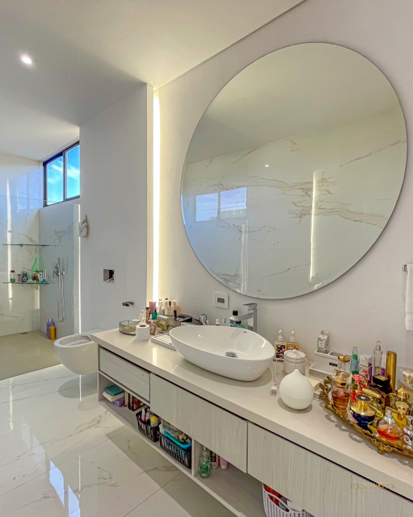 CASA MODERNA CON ACABADOS DE LUJO Y ASCENSOR EN LLANOGRANDE · foto 17