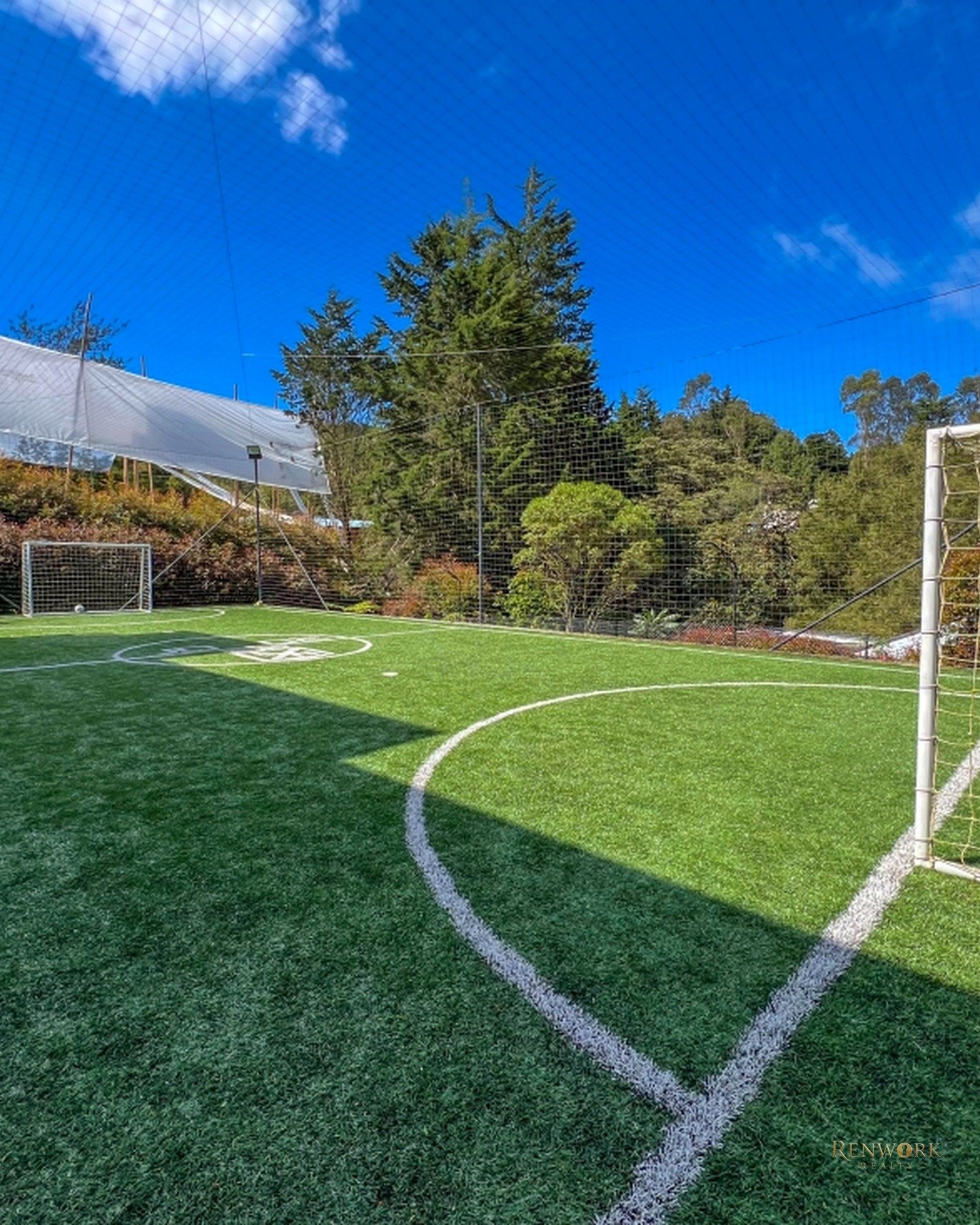 CASA MODERNA CON CANCHA SINTETICA EN LAS PALMAS · foto 5