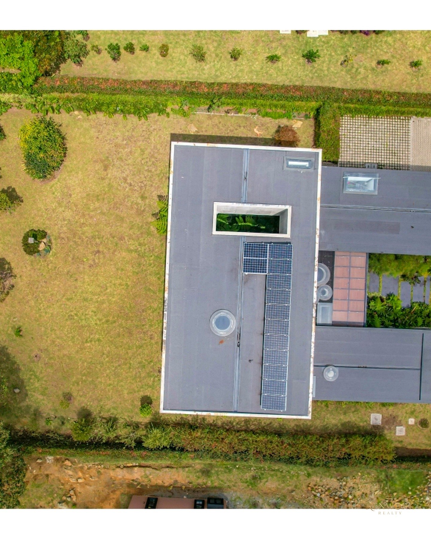 CASA MODERNA EN EL ALTO DE PALMAS LOTE PLANO · foto 4