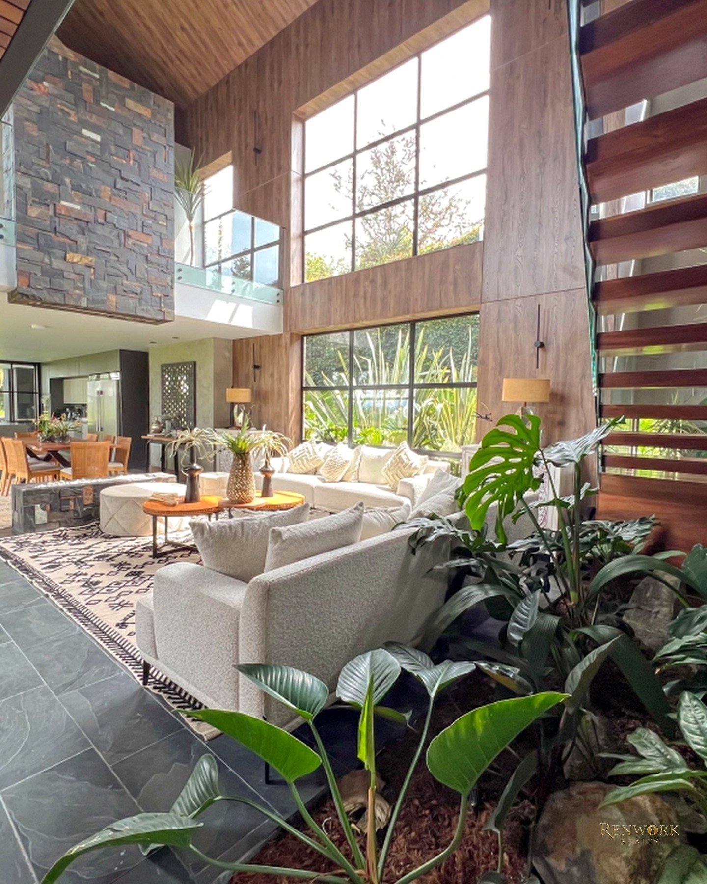 Vista de CASA MODERNA EN LAS PALMAS, 4 HABITACIONES + SERV