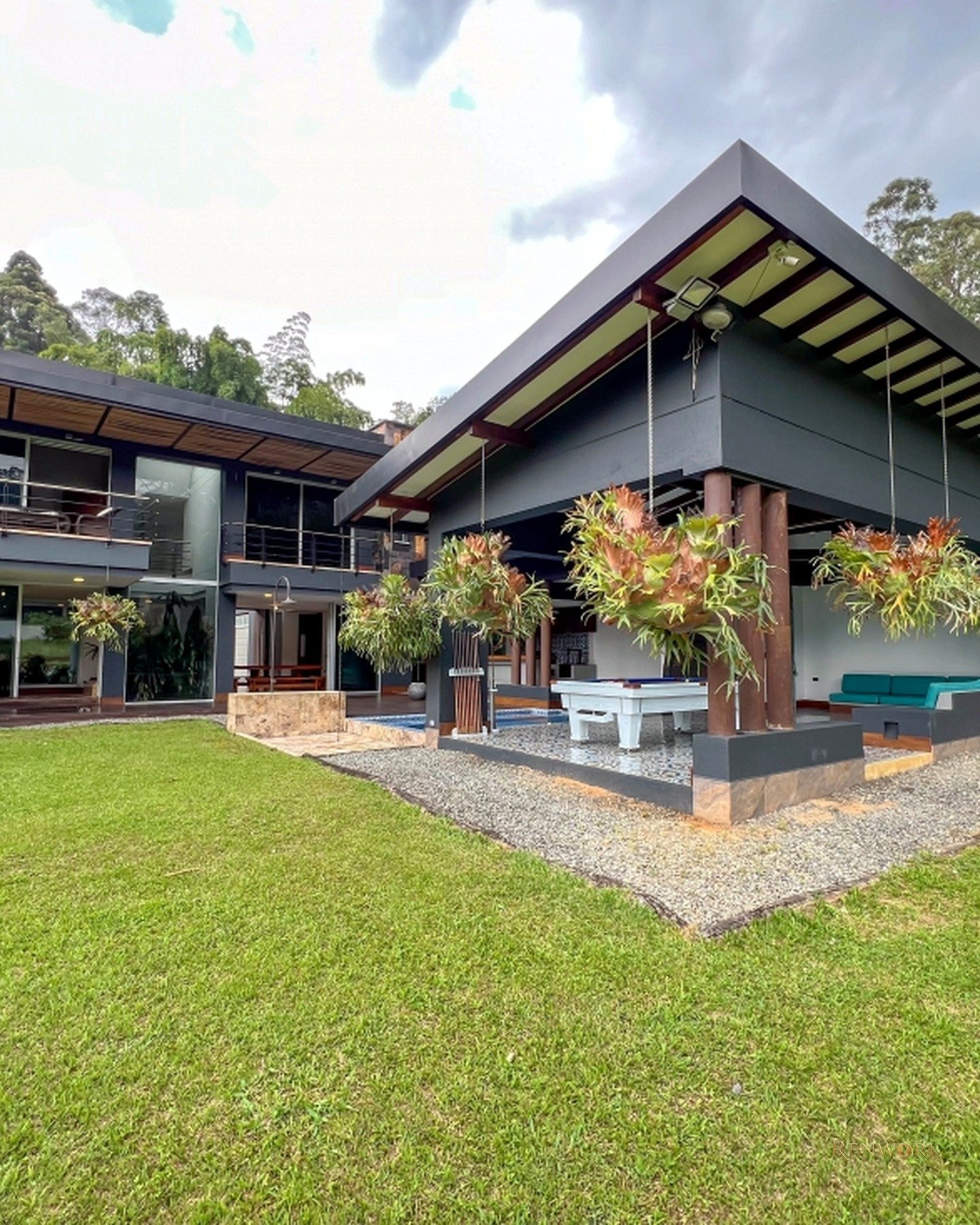 Vista de CASA MODERNA ENVIGADO ESCOBERO BAJO / CERCA CITY PLAZA