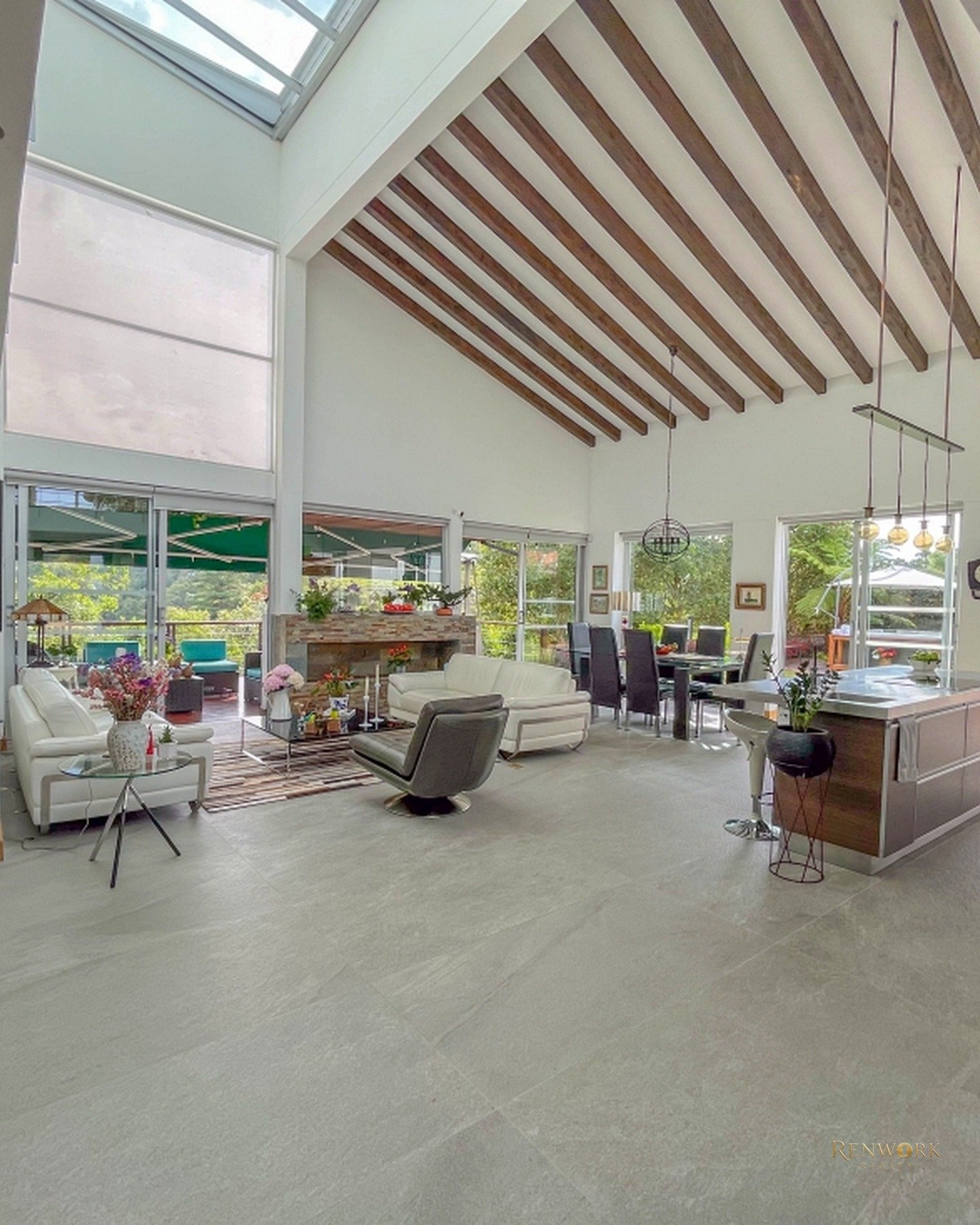 CASA MODERNA FAMILIAR EN EL RETIRO CON BOSQUE Y RIO · foto 7