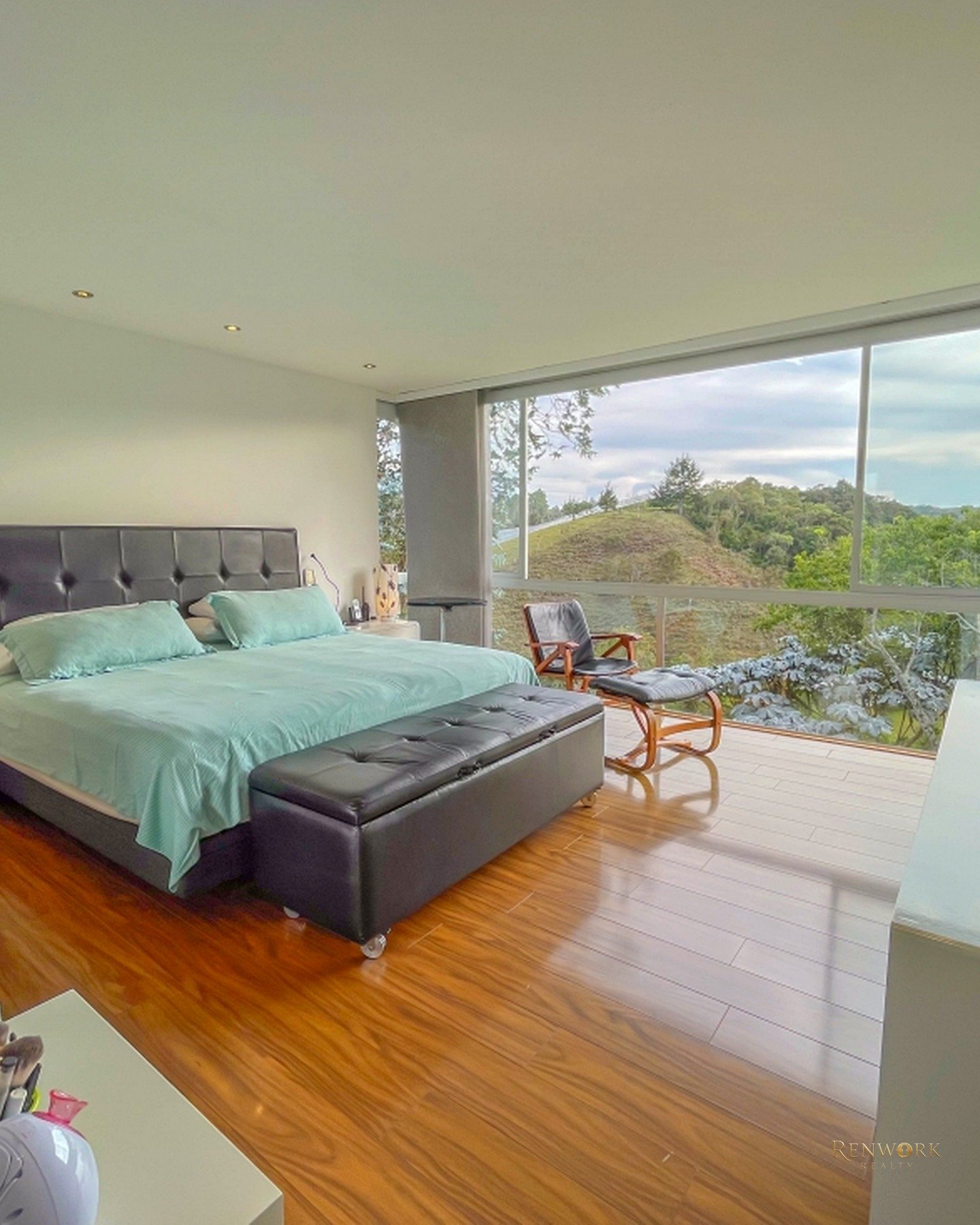 CASA MODERNA FAMILIAR EN EL RETIRO CON BOSQUE Y RIO · foto 13