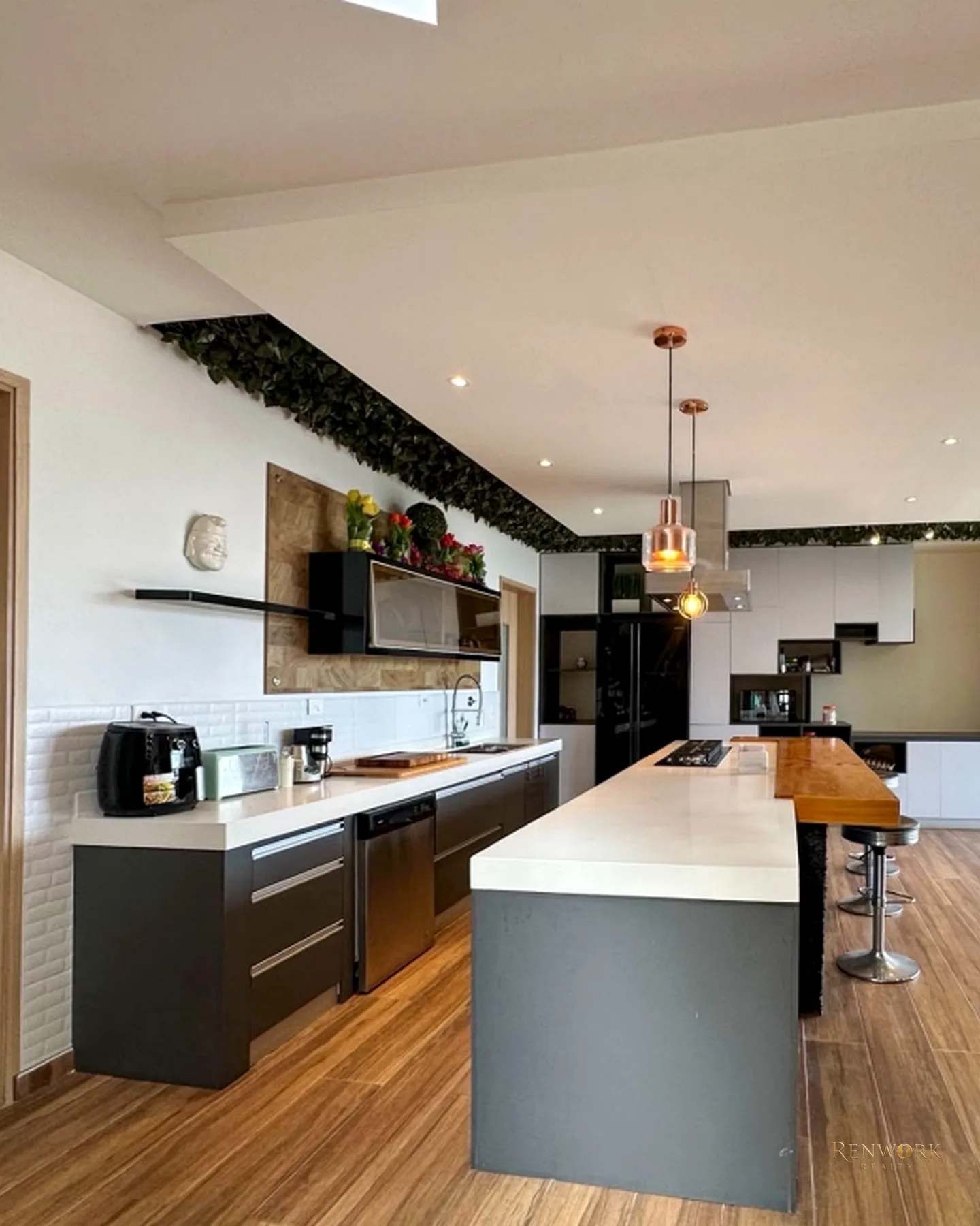 CASA PARA LA VENTA EN EL POBLADO, EN UNIDAD CERRADA · foto 2
