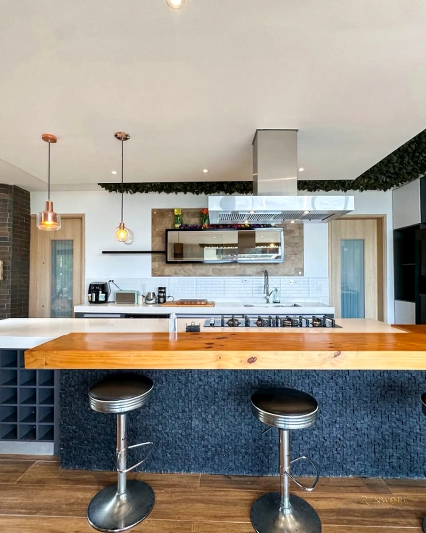CASA PARA LA VENTA EN EL POBLADO, EN UNIDAD CERRADA · foto 3