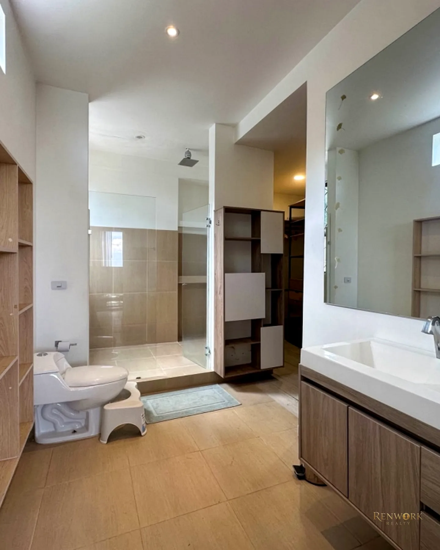 CASA PARA LA VENTA EN EL POBLADO, EN UNIDAD CERRADA · foto 11