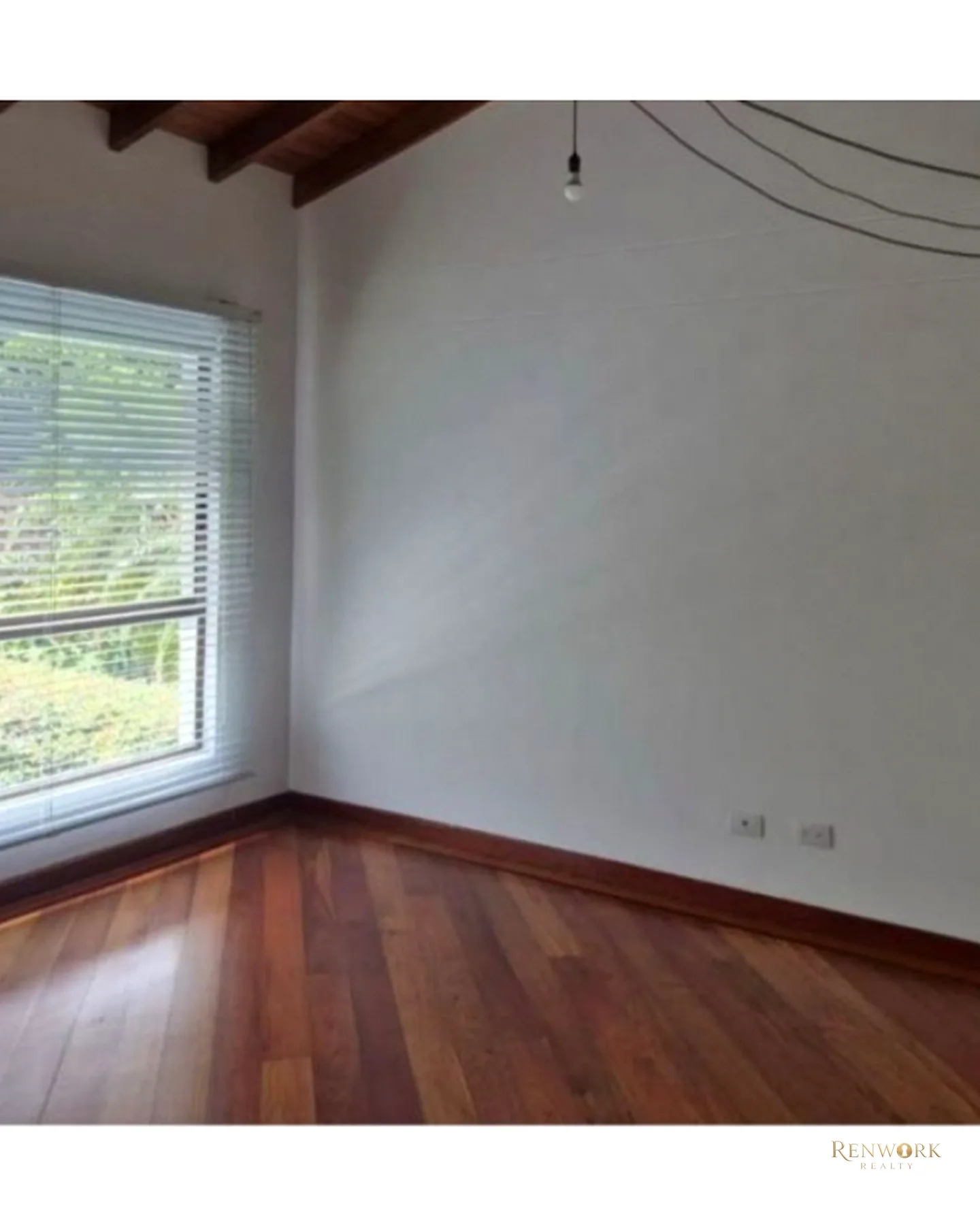 CASA PARA LA VENTA EN ENVIGADO TRANSVERSAL INTERMEDIA · foto 19