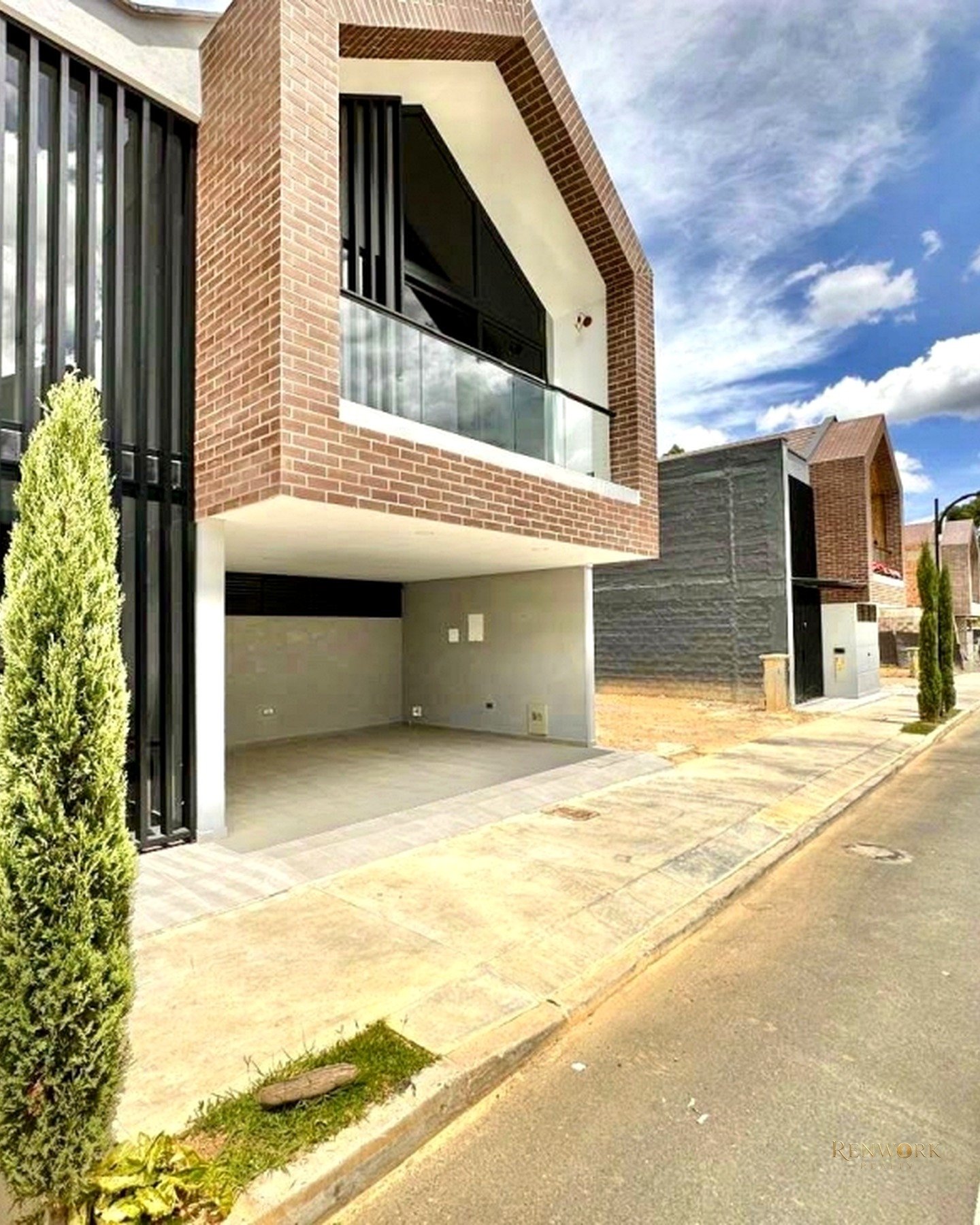 Vista de CASA PARA LA VENTA EN LA CEJA, EN UNIDAD CERRADA