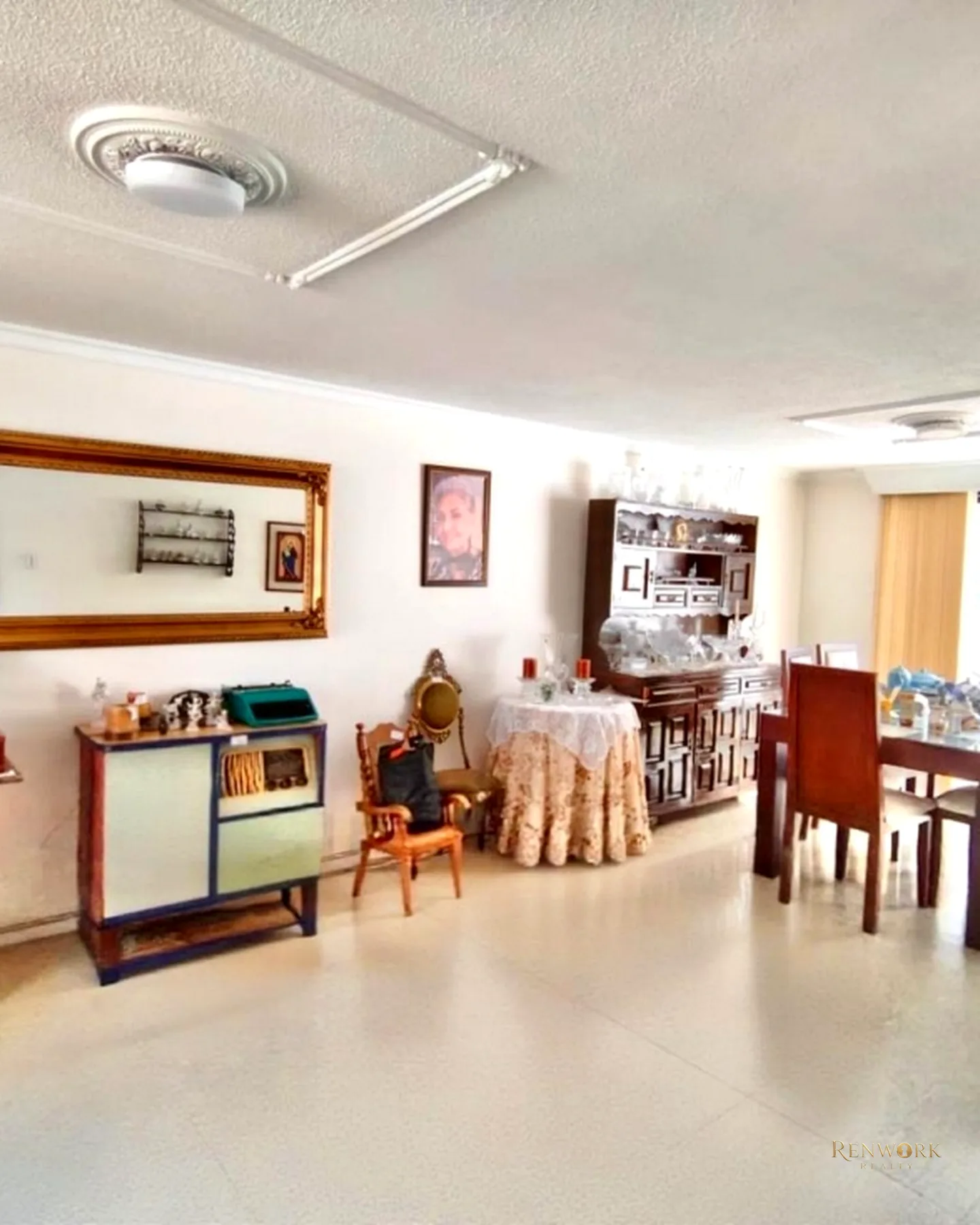 CASA PARA LA VENTA EN LAURELES, SECTOR ESTADIO · foto 2