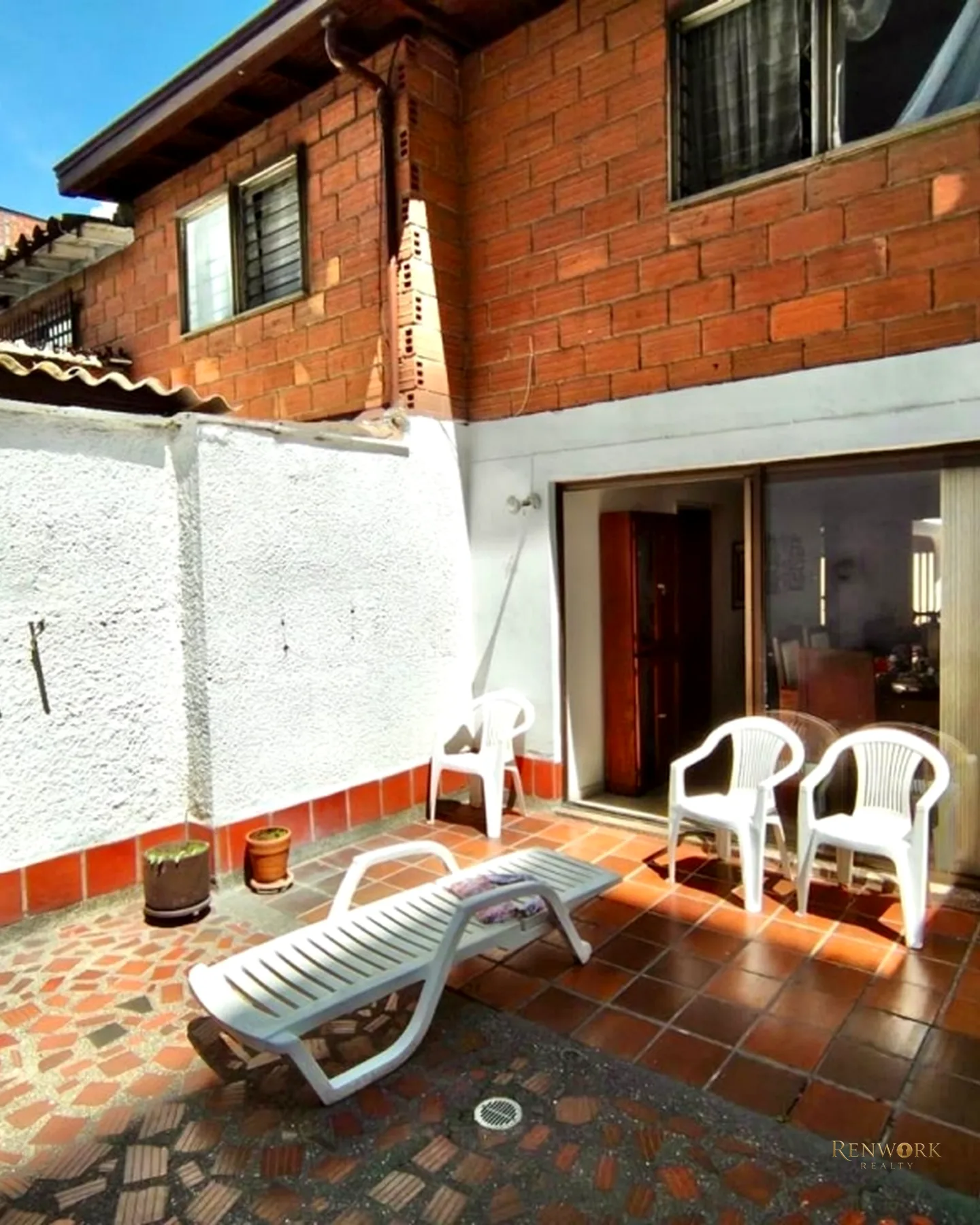 CASA PARA LA VENTA EN LAURELES, SECTOR ESTADIO · foto 16
