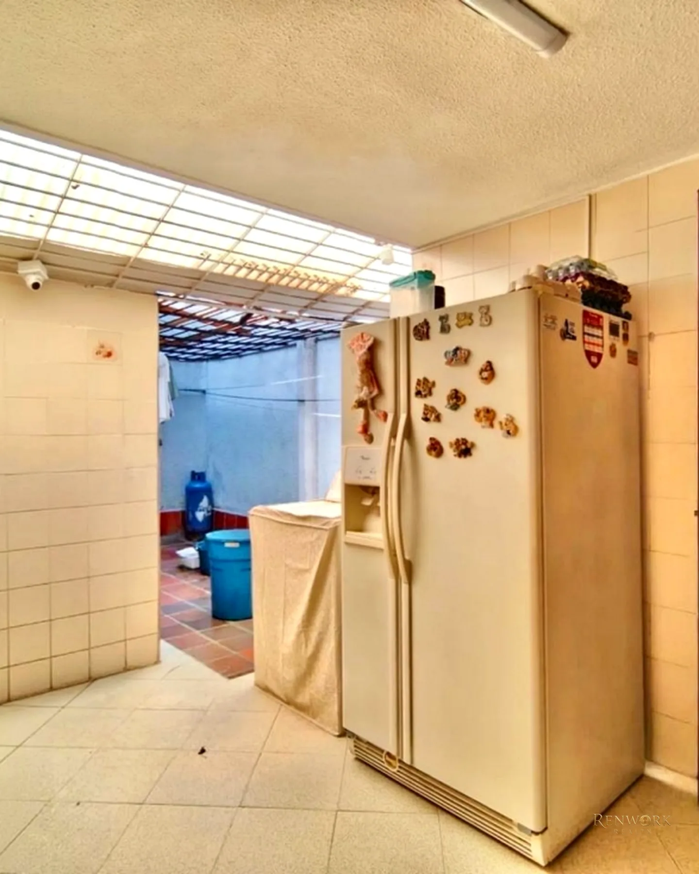 CASA PARA LA VENTA EN LAURELES, SECTOR ESTADIO · foto 4