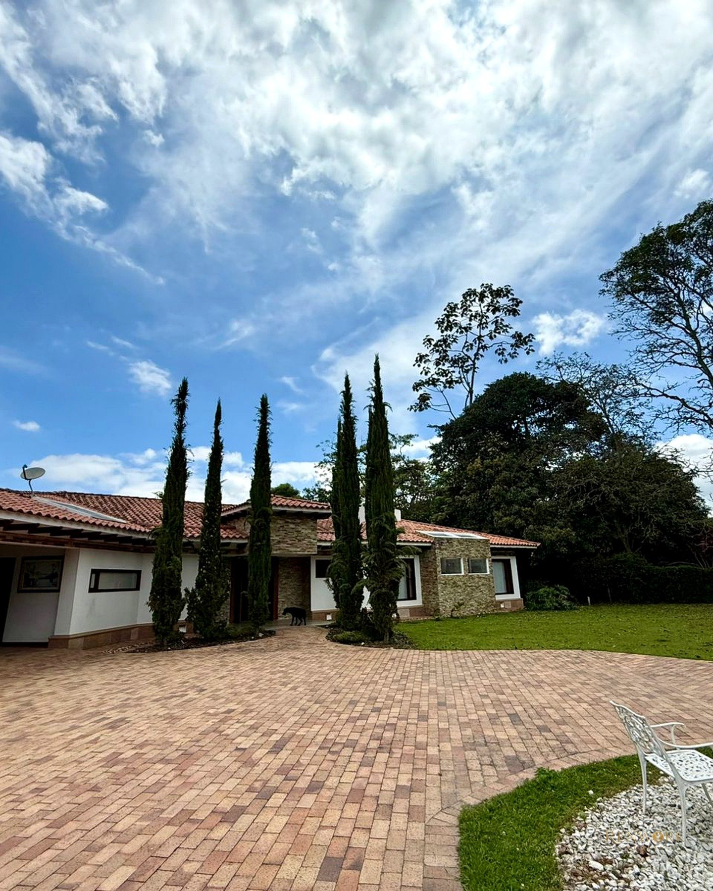 Vista de CASA PARA LA VENTA EN LLANO GRANDE RIONEGRO ANTIOQUIA