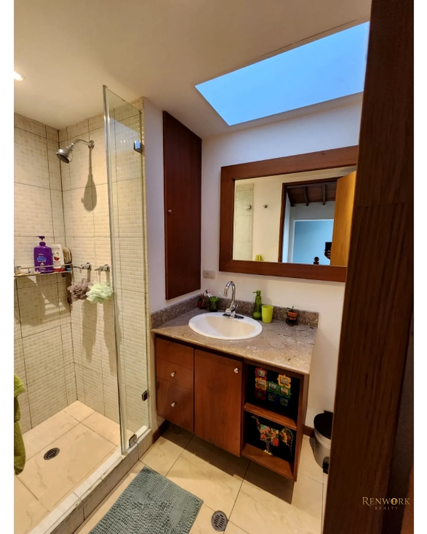 CASA PARA LA VENTA EN SAN LUCAS, FRENTE AL MALL, POBLADO · foto 13
