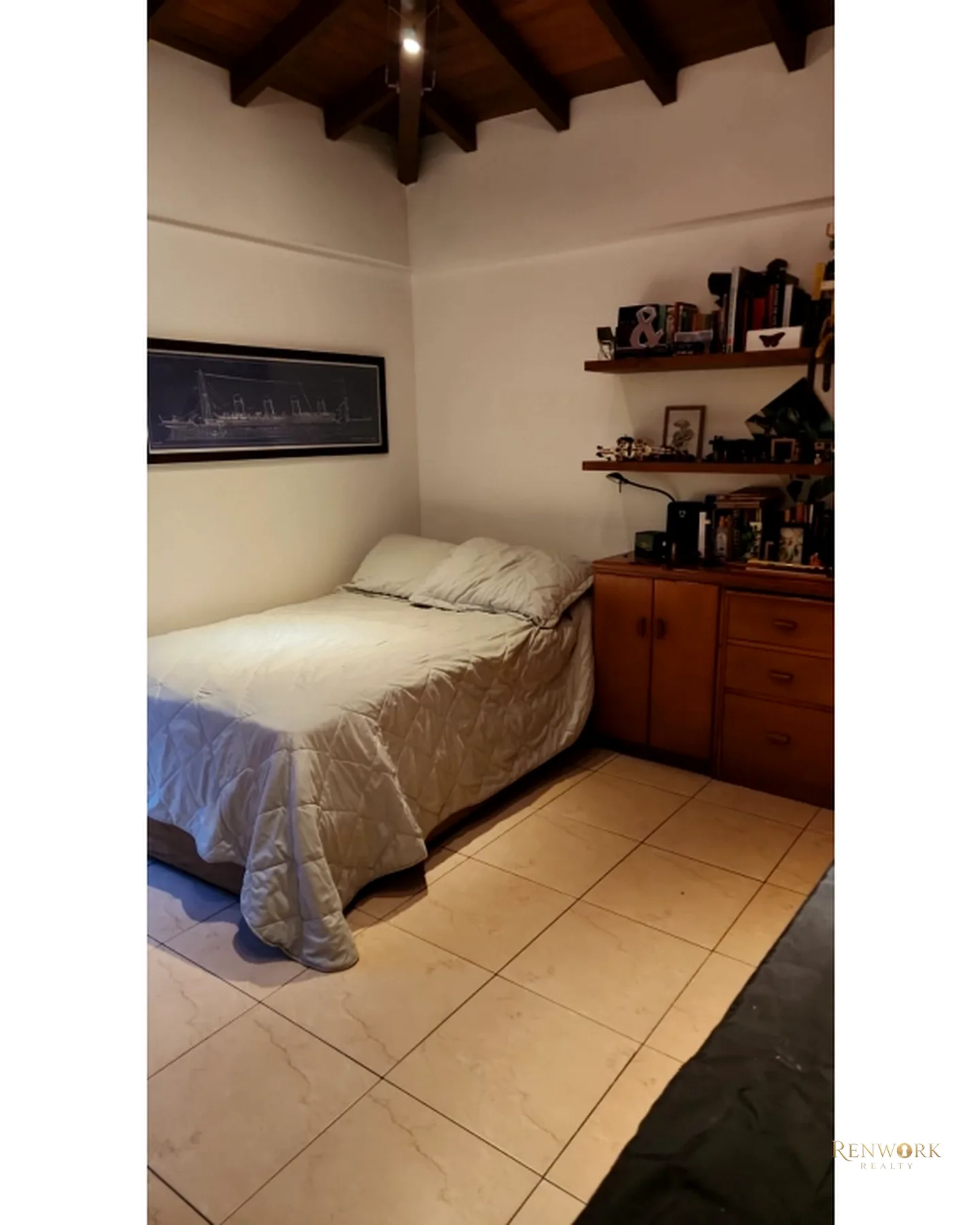 CASA PARA LA VENTA EN SAN LUCAS, FRENTE AL MALL, POBLADO · foto 14