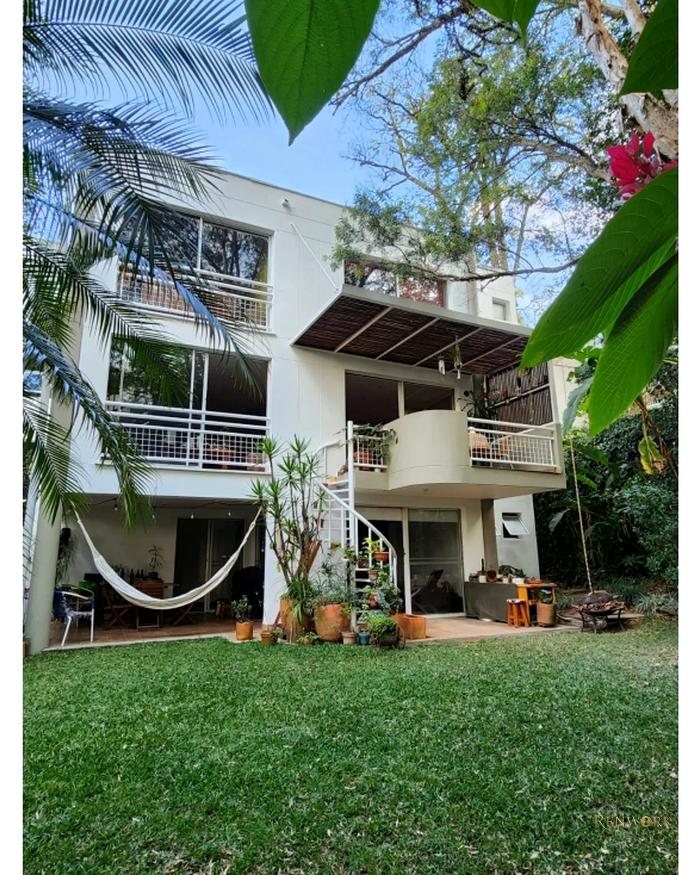 CASA PARA LA VENTA EN SAN LUCAS, FRENTE AL MALL, POBLADO · foto 18