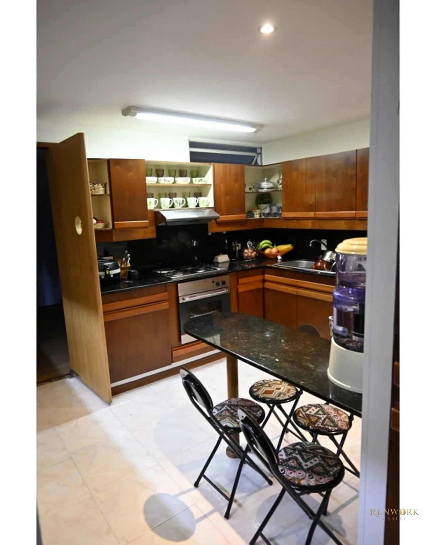 CASA PARA LA VENTA EN SAN LUCAS, FRENTE AL MALL, POBLADO · foto 10
