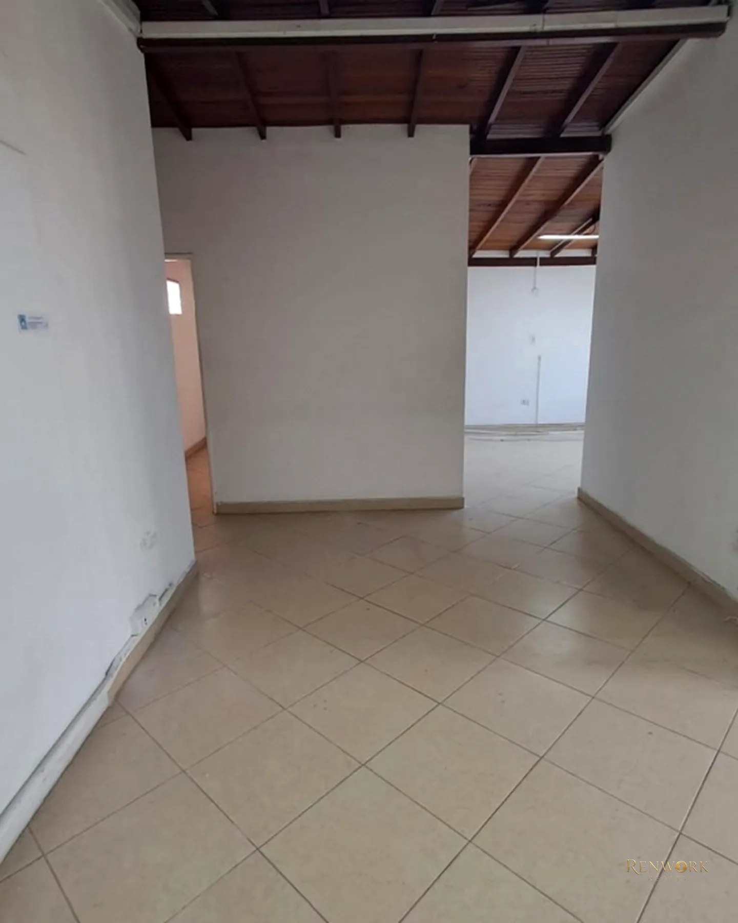 CASA PARA LA VENTA EN SURAMERICANA · foto 4