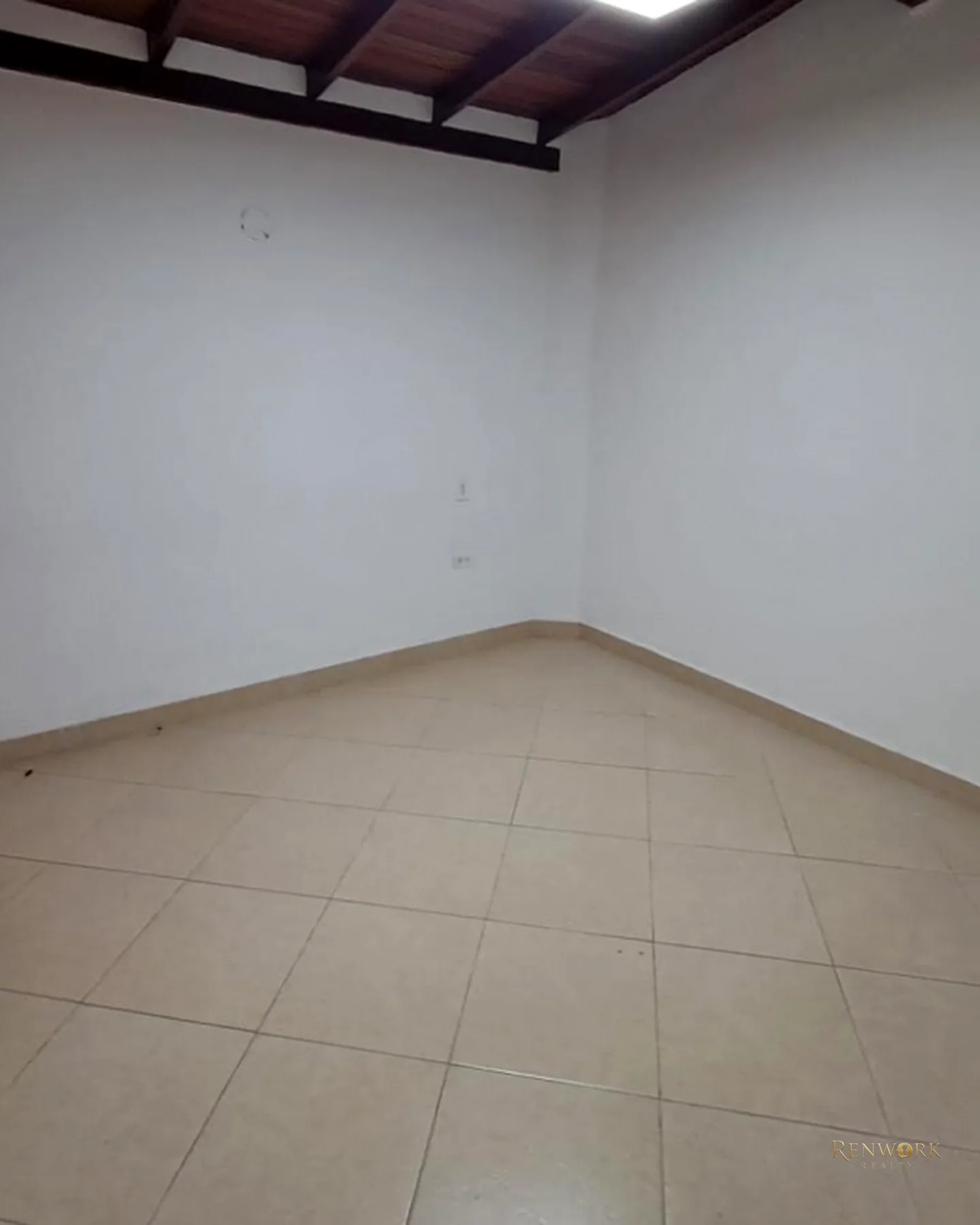 CASA PARA LA VENTA EN SURAMERICANA · foto 8
