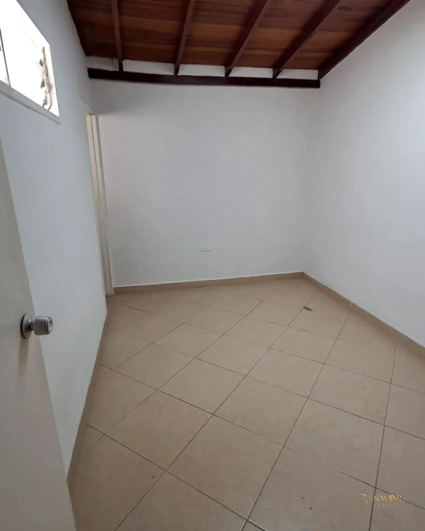 CASA PARA LA VENTA EN SURAMERICANA · foto 10