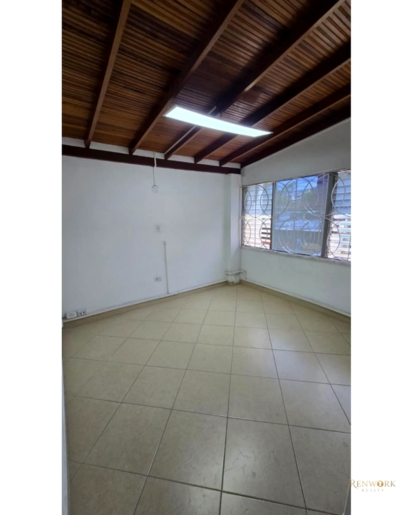 CASA PARA LA VENTA EN SURAMERICANA · foto 9