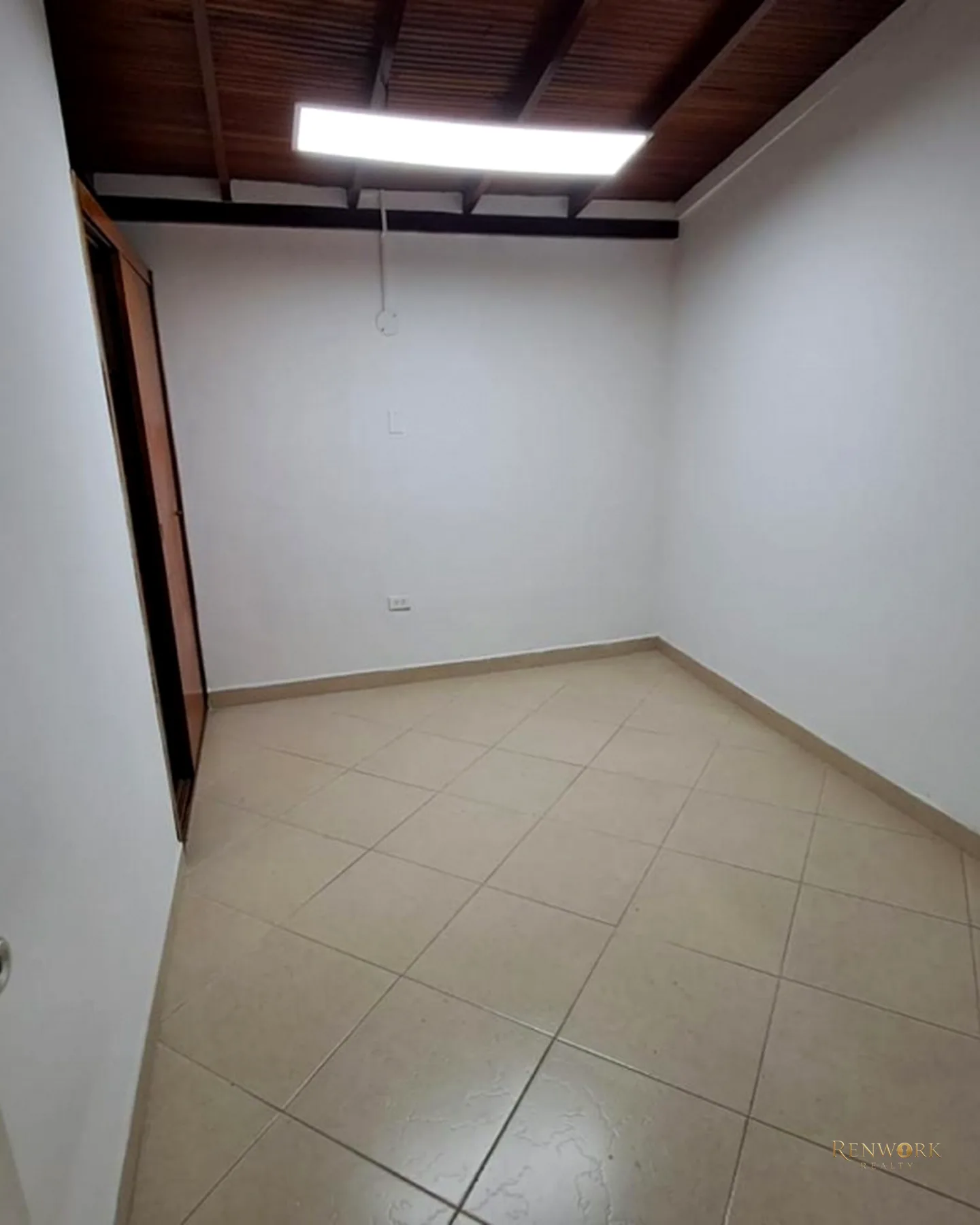 CASA PARA LA VENTA EN SURAMERICANA · foto 13