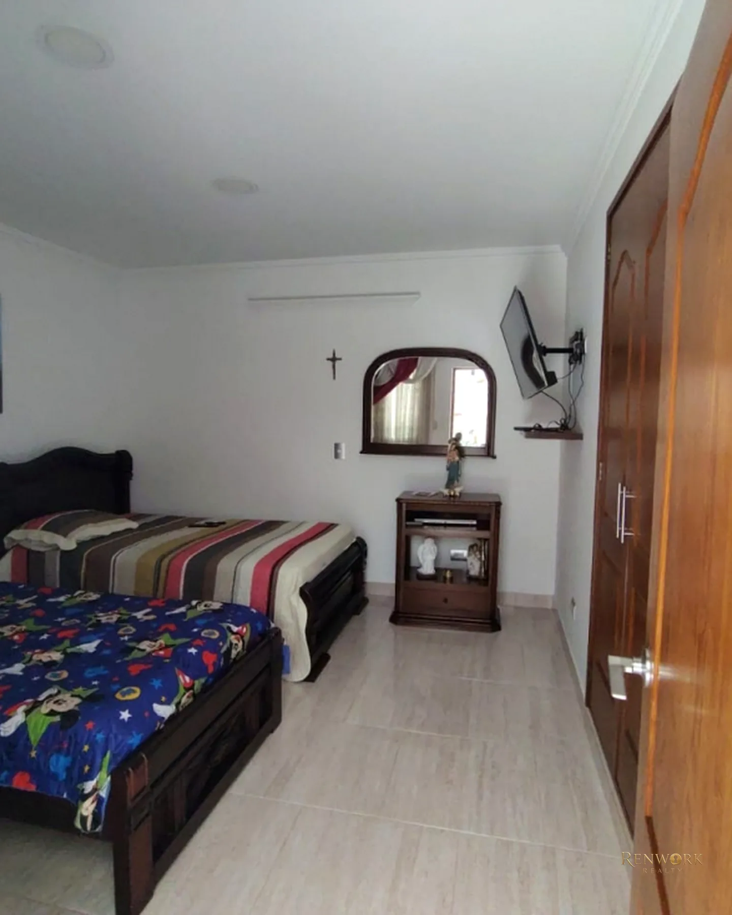 CASA PRIMER PISO LAURELES LA CASTELLANA CERCA AL EXITO DE LA 80 · foto 10