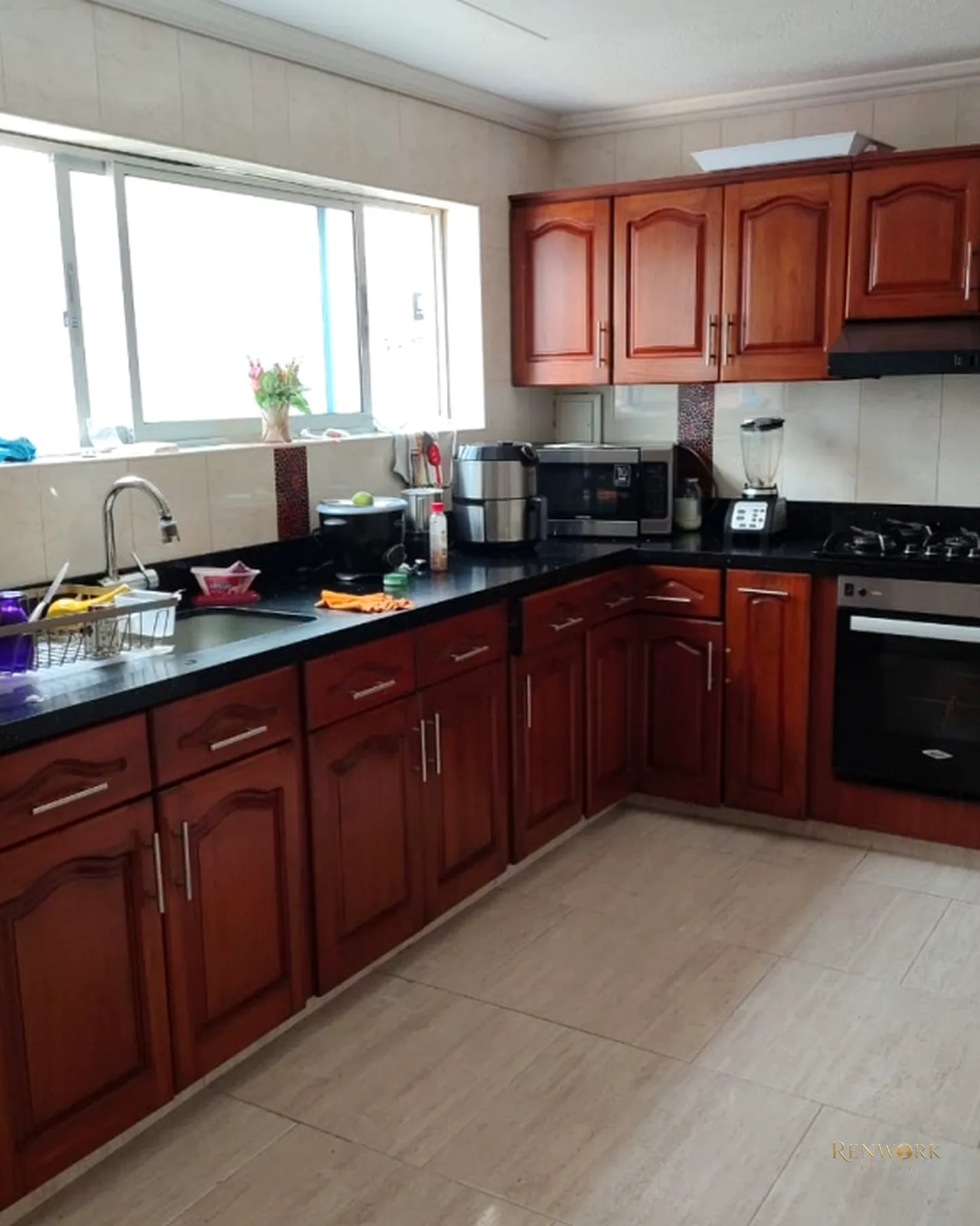 CASA PRIMER PISO LAURELES LA CASTELLANA CERCA AL EXITO DE LA 80 · foto 5