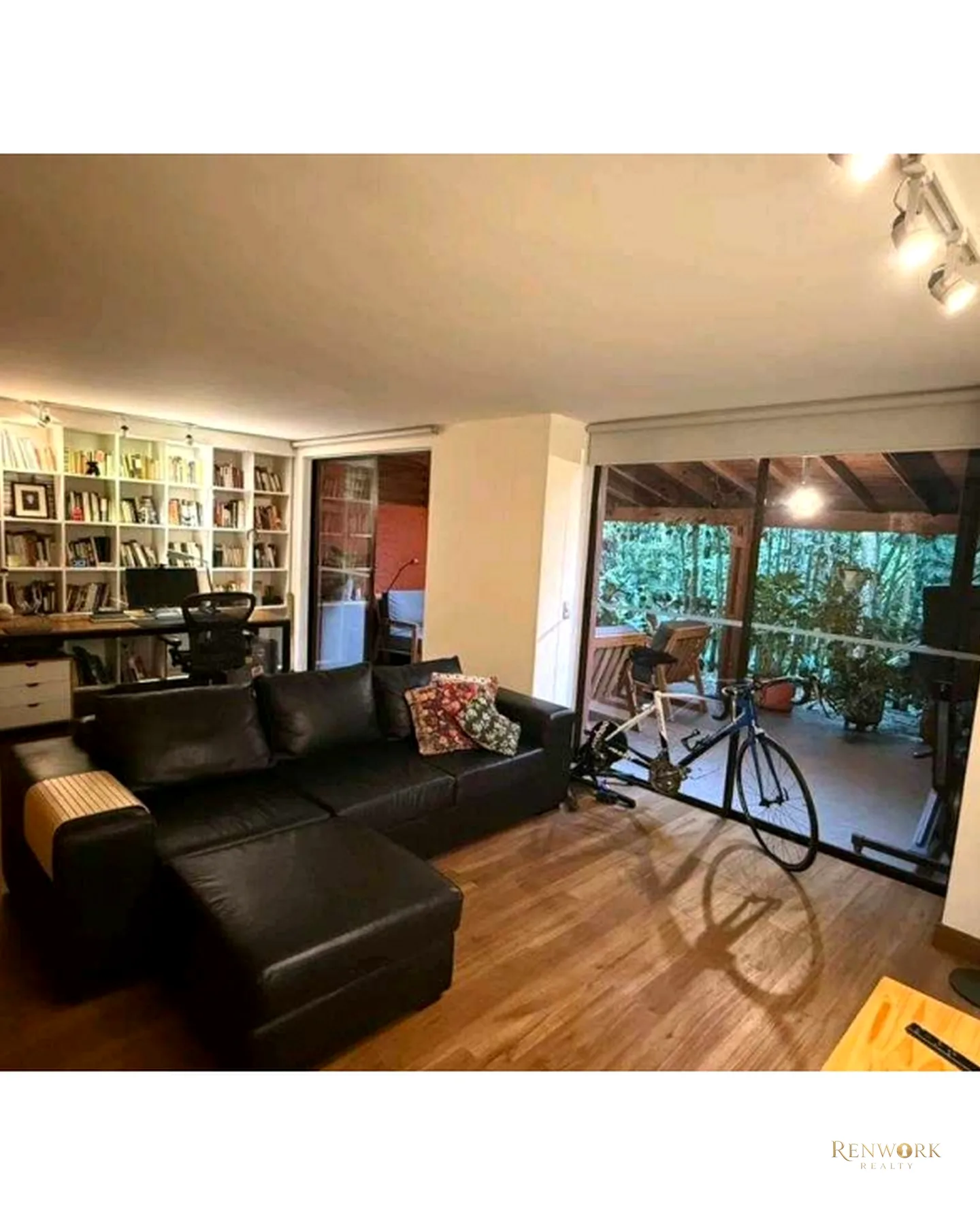 ☘️CASA RODEADA DE VERDE SECTOR EL CES · foto 2