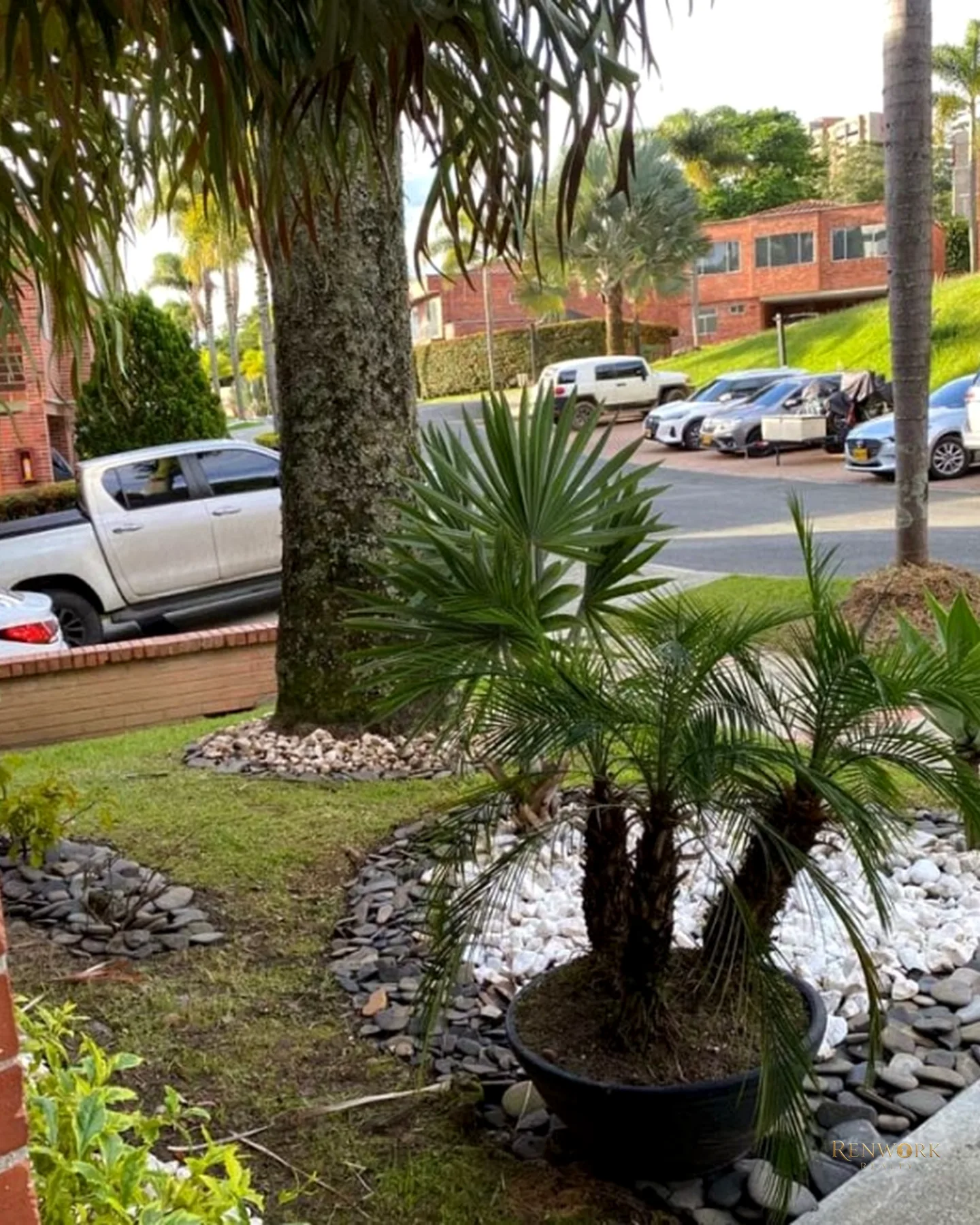 CASA SECTOR BENEDICTINOS CON GRAN JARDÍN · foto 12