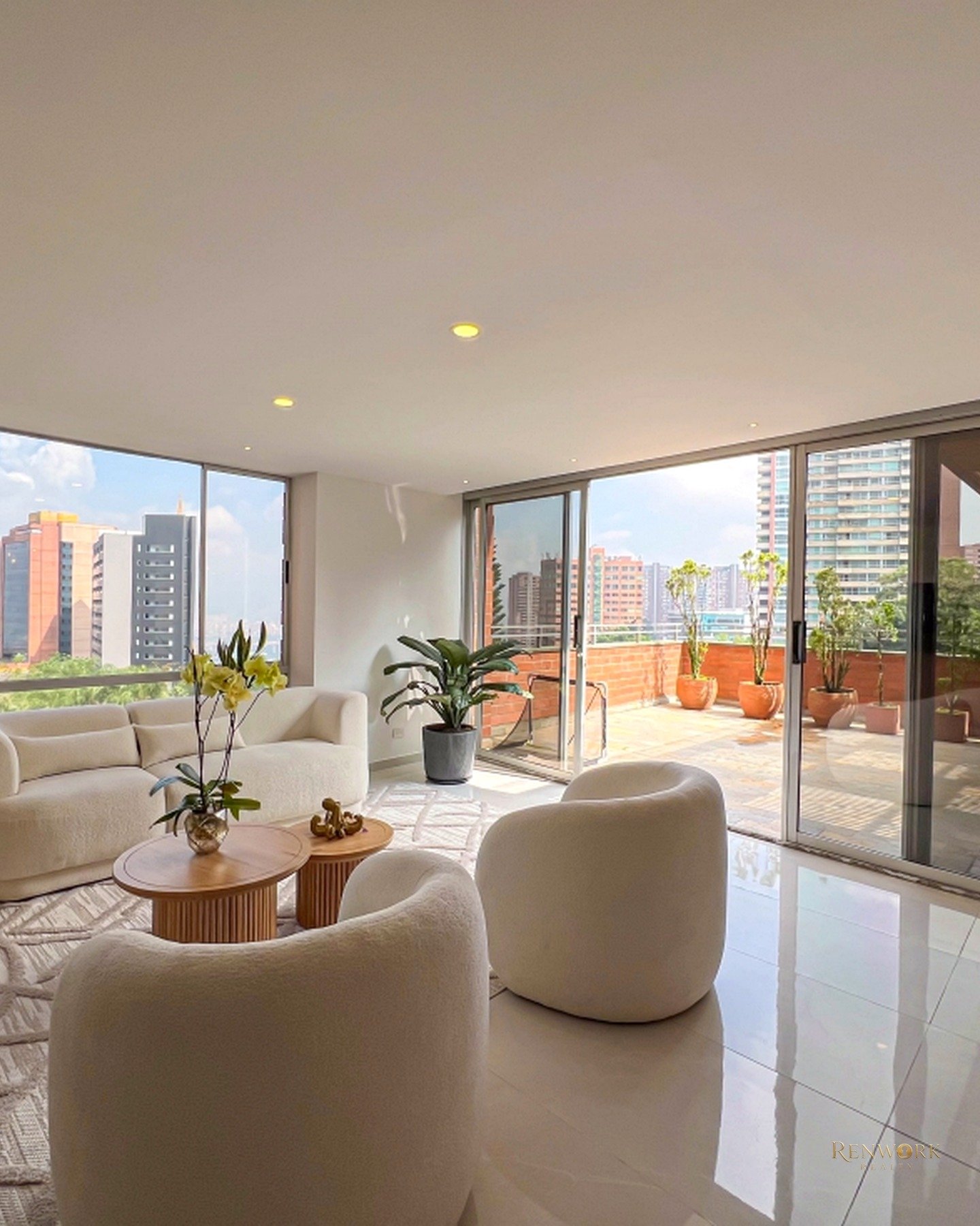 DUPLEX CON TERRAZA CERCA AL TESORO 3 HABITACIONES, IDEAL PARA NIÑOS · foto 2