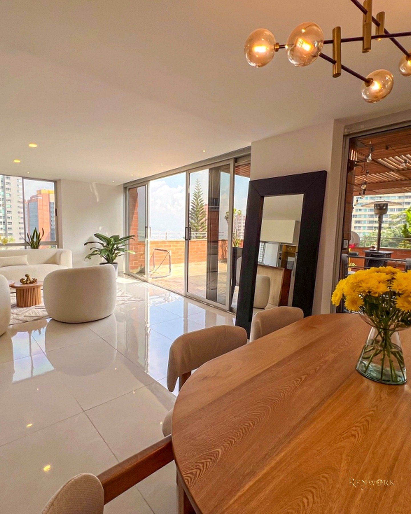 DUPLEX CON TERRAZA CERCA AL TESORO 3 HABITACIONES, IDEAL PARA NIÑOS · foto 3